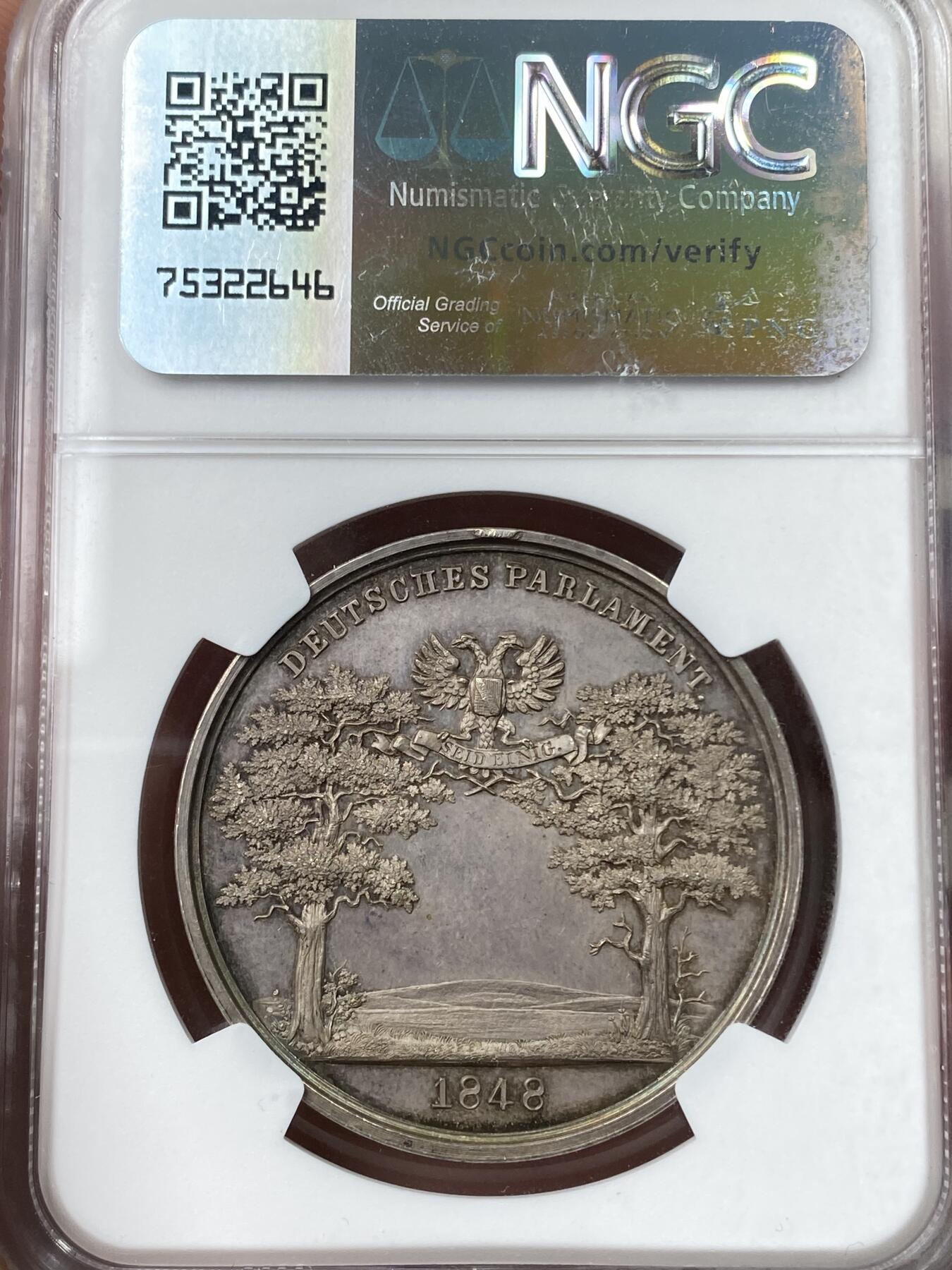 万国钱币拍卖第055期 NGC MS64 1848年德国美茵河畔法兰克福纪念利希诺夫斯基伯爵费利克斯在欧洲大革命时期被暗杀大银章 德伦特韦特设计双橡树双头鹰 目前仅见品种 NGC唯一冠军分 极罕见设计 欧陆五彩包浆收藏品质