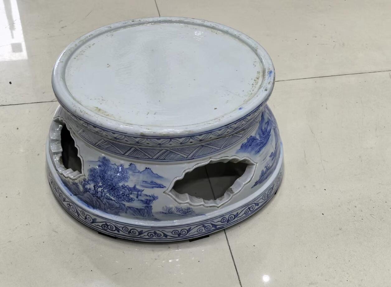 兰馨堂瓷器专场 民国至创汇大尺寸青花花瓶座摆件 