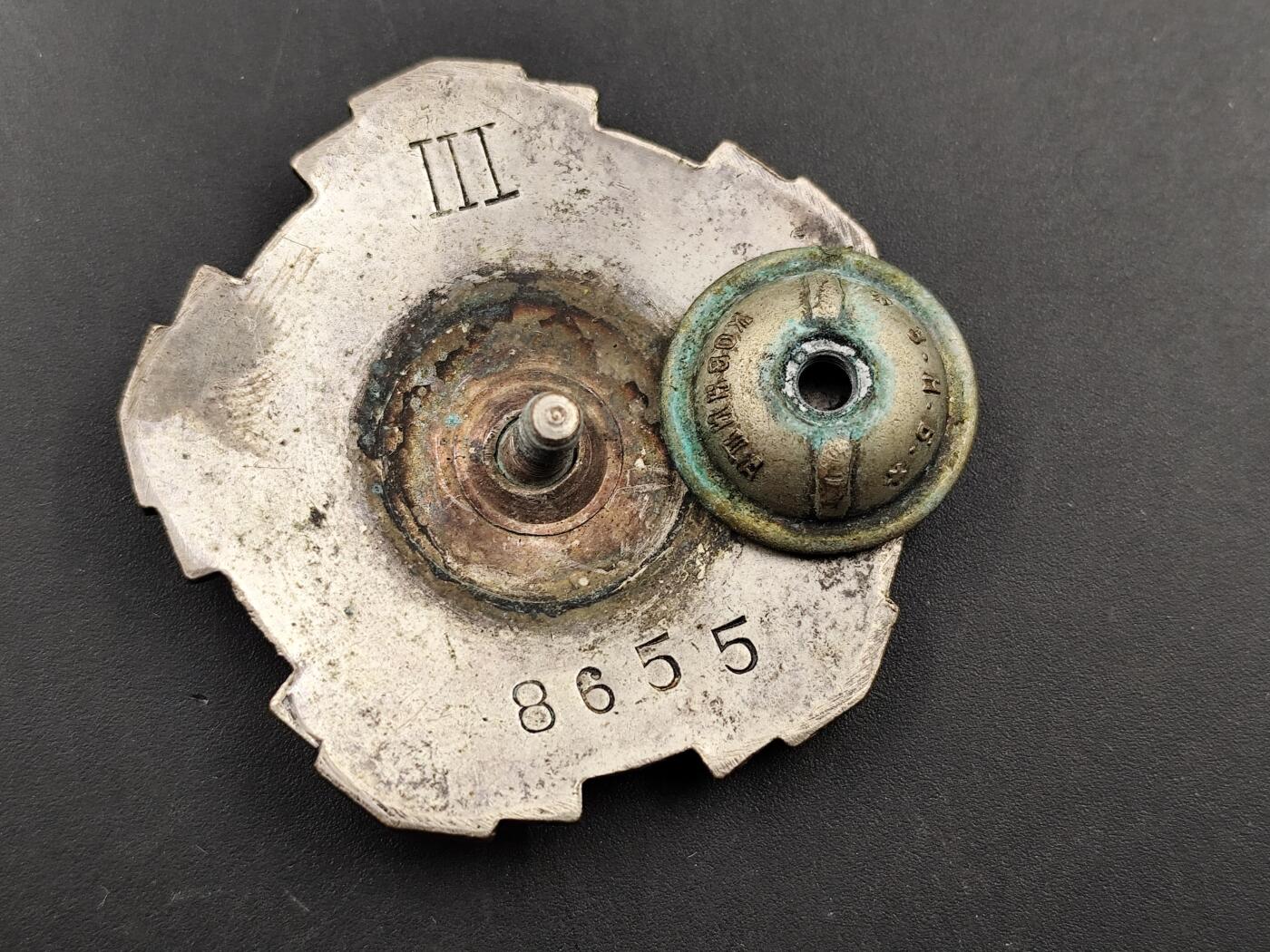 11月16日奖章钱币专场 南斯拉夫三级劳动奖章早期转轮版 编号