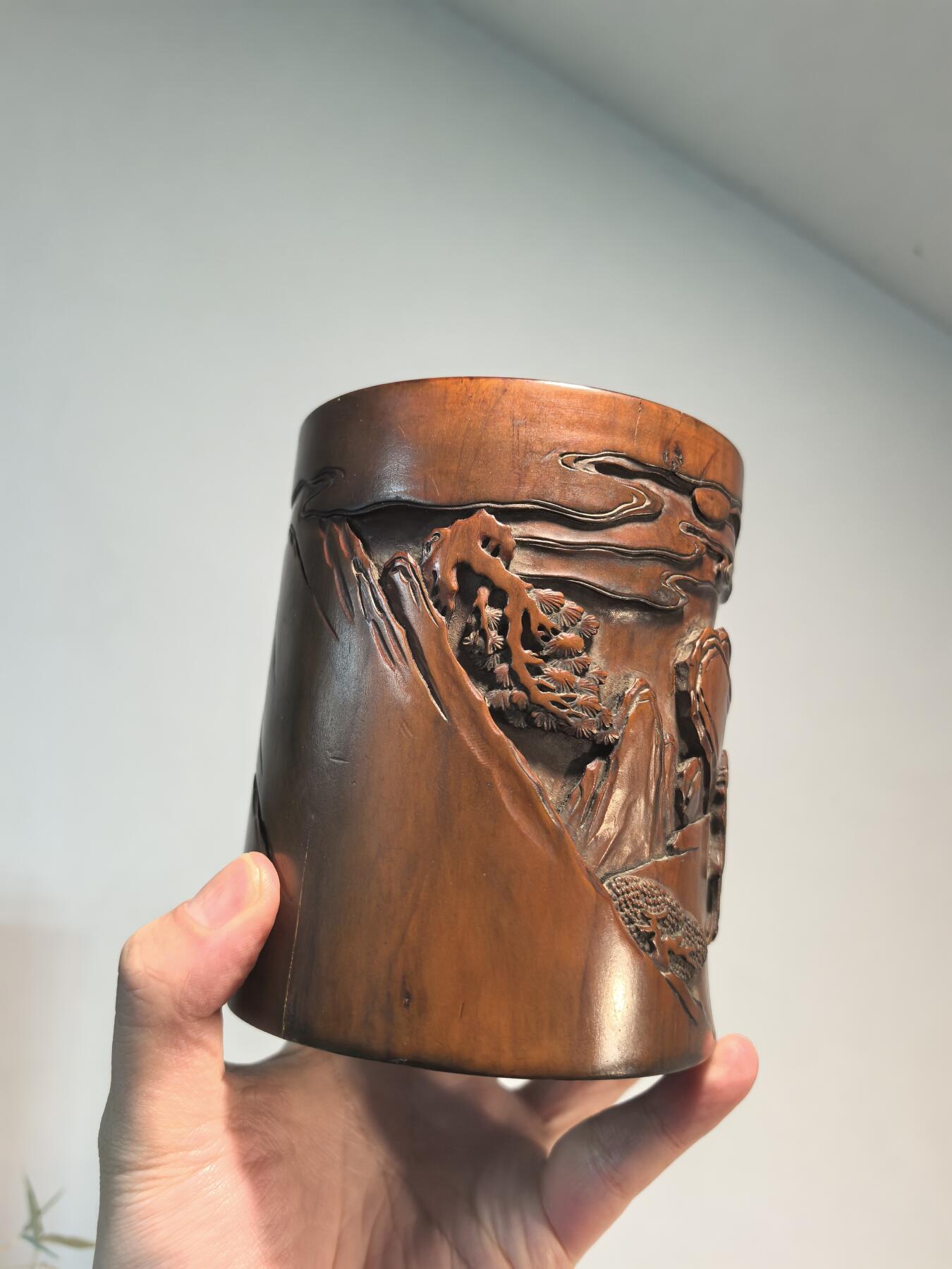 兰馨堂古玩杂项专场 旧藏黄杨木浮雕人物笔筒 