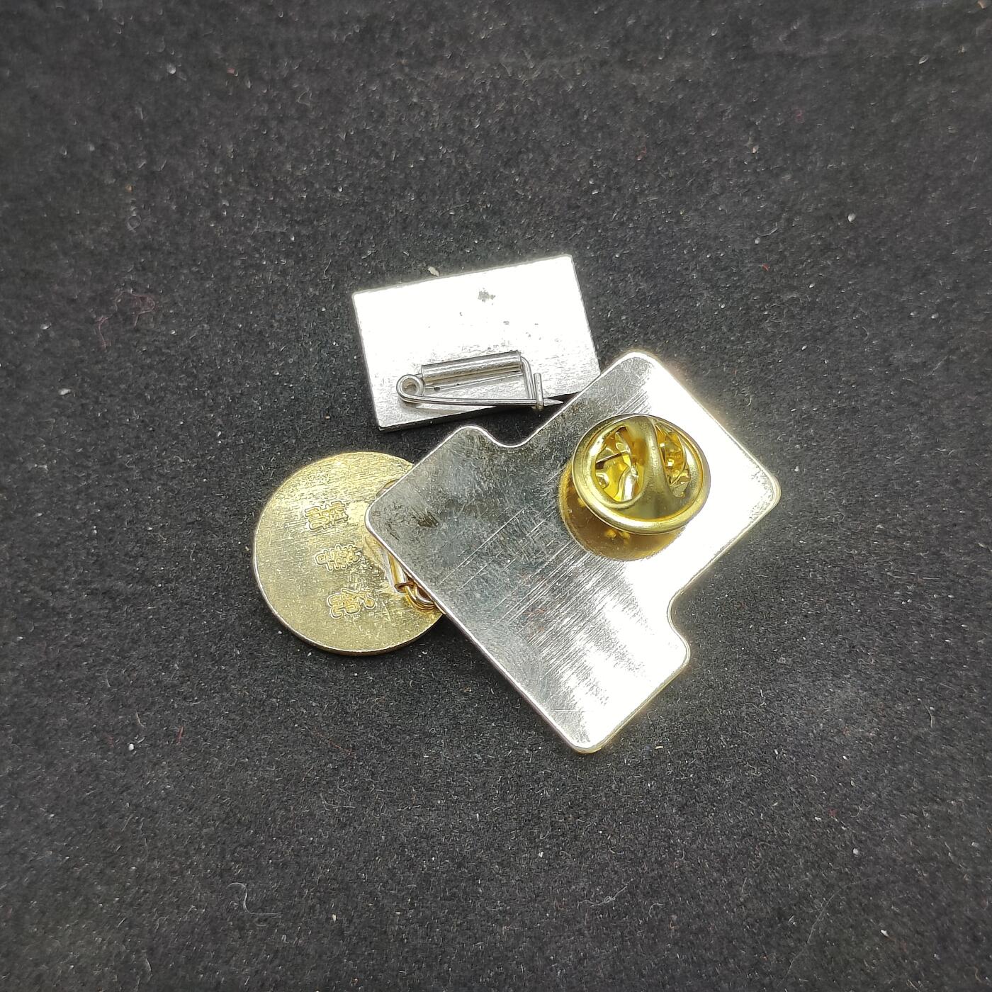 0元起拍勋章 第311期 咸鱼国勋章拍卖专场 11月19日（周日）下午6：00开始 日本徽章一组