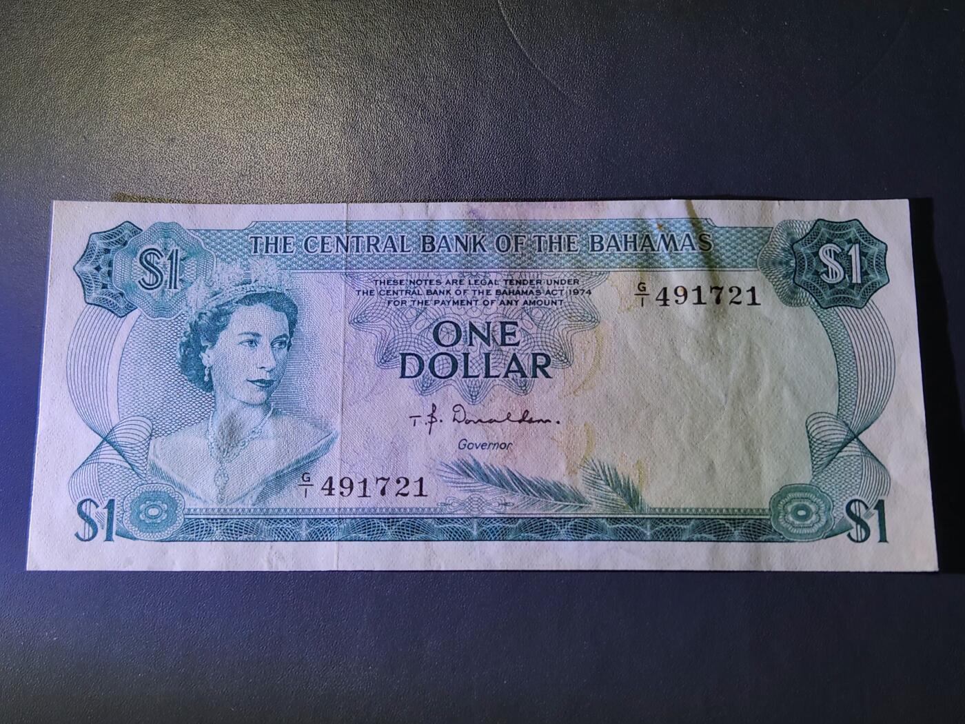 11月21号晚上8点 外国纸币自动截拍第61场 女王极美品有印迹