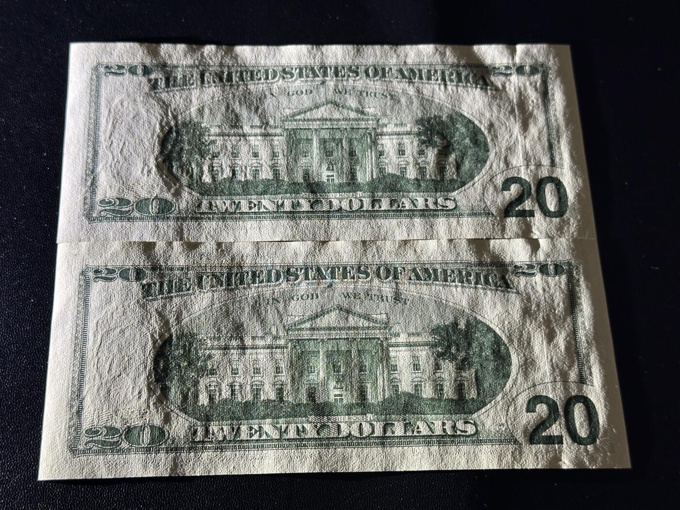 《外钞收藏家》第五百八十六期（品种丰富、精品多）（本平台长期征集拍品、欢迎藏友们联系合作） 2001年美国大头版20美元2张连号一起 全新不绝 轻微潮