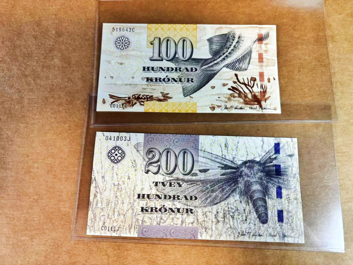 【Blue Auction】世界纸币精拍第752期——18级TOP拍卖/信誉/品质/专业/高效💫 【一组2张】法罗群岛 2011年100-200克朗  全新UNC