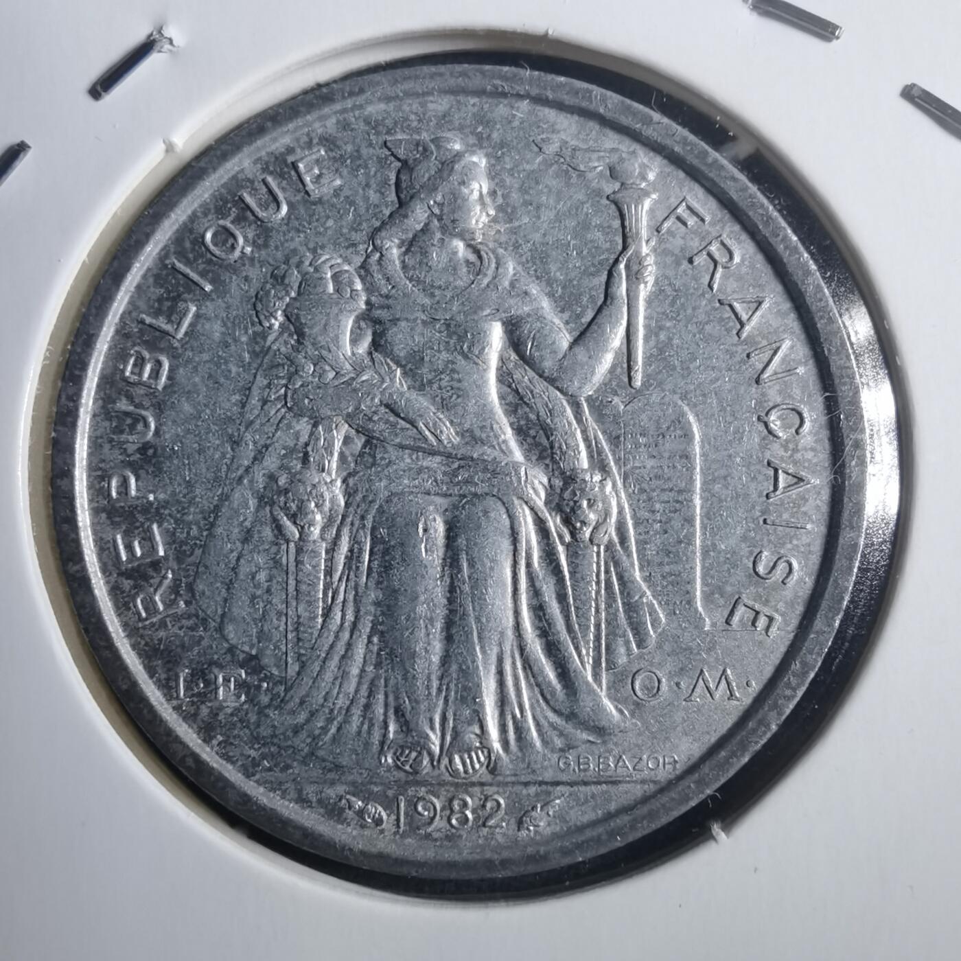 沼泽如烟--第907场 法属波利尼西亚1982年2法郎