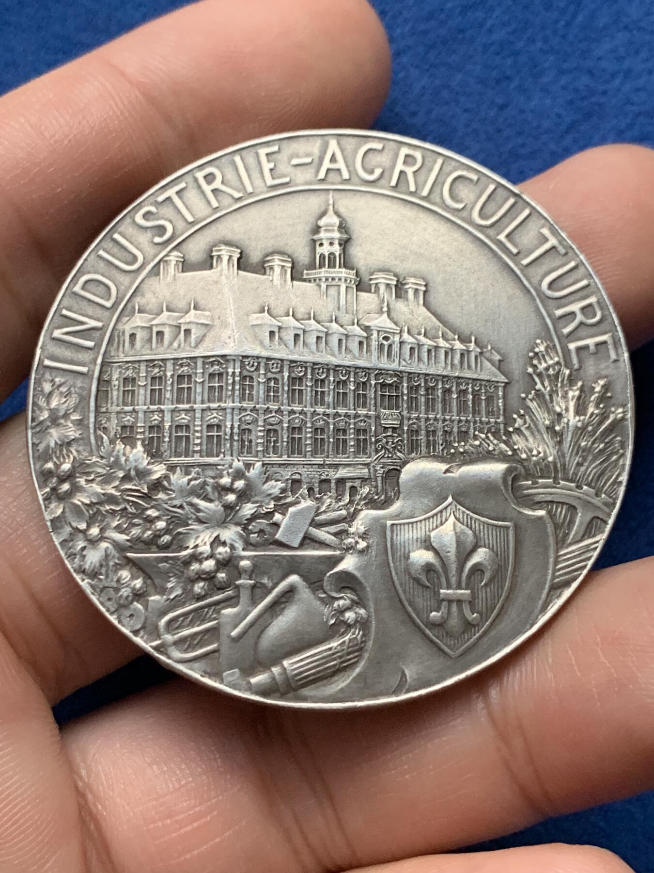 《竞宝斋》第440场 周日，周一，周二 3场连拍 （全场包邮） 法国里尔商会银章，46.58g，47mm，丰饶角1argent边铭，有轻磕