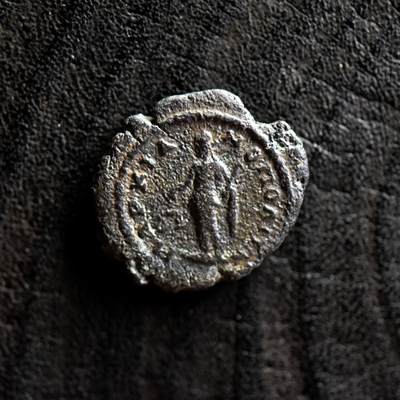 【良泉】第41期【自动场】11月27日晚19.30点开拍！86组，西方古代钱币专场 - 【古罗马·行省】【马恰诺波里斯】公正女神狄凯俄绪涅小铜币，2.63克