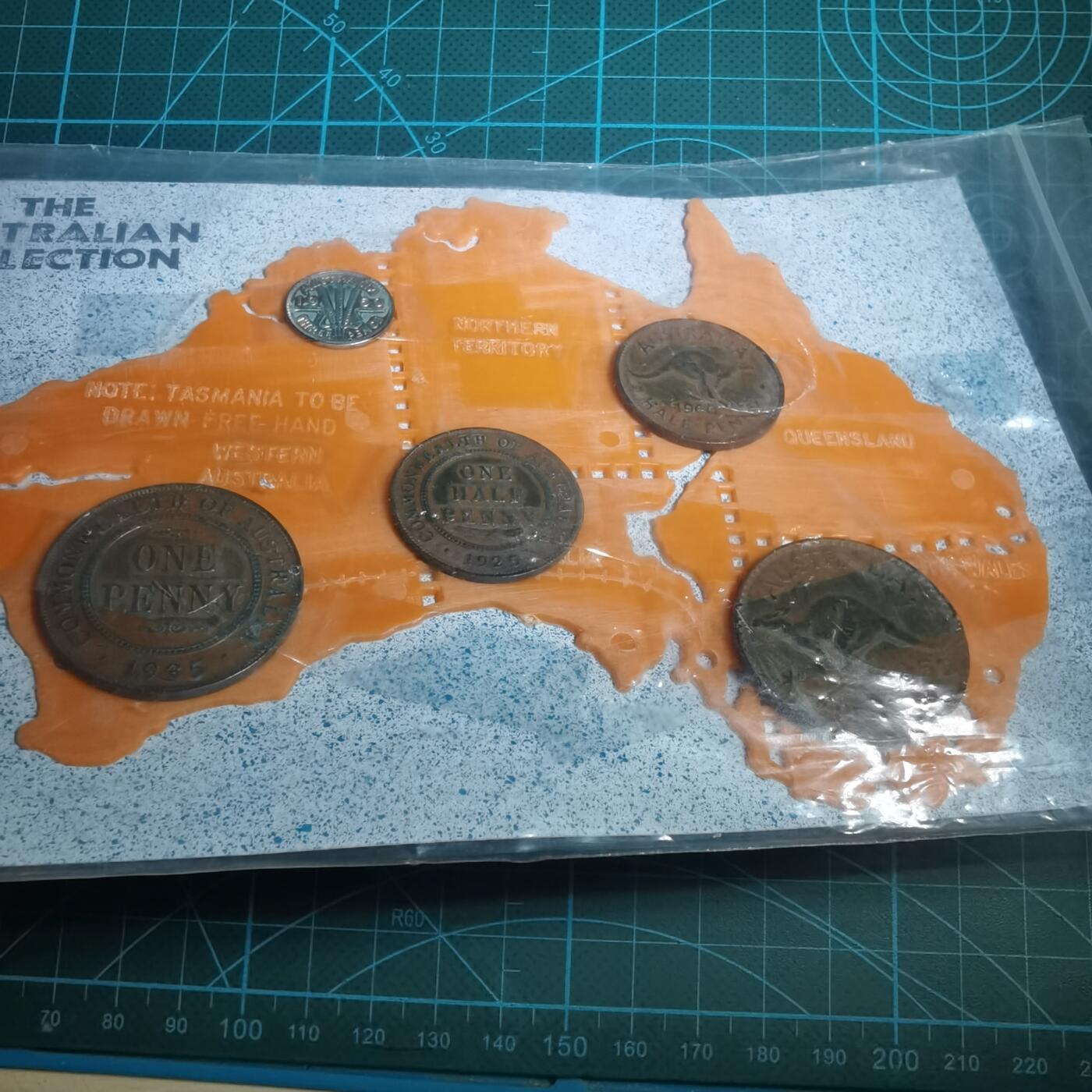 沼泽如烟--第906场 澳大利亚地图 币五枚