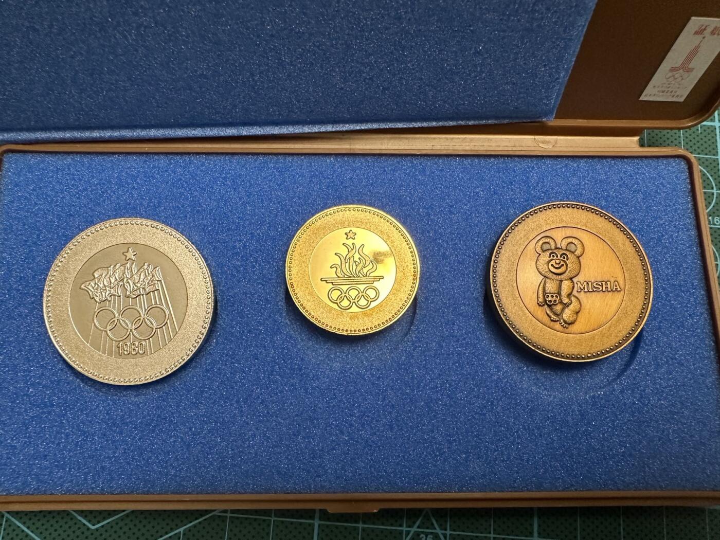 蒂克钱币-第48场日本章牌专场 日本 1980年 莫斯科 奥运会 铜章+镀银章+镀金章 官方原装