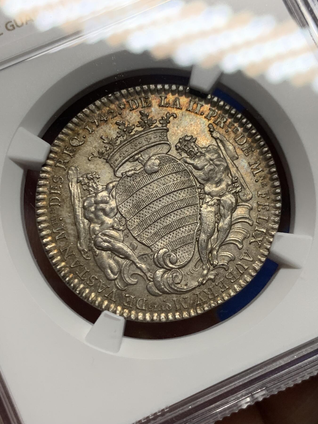 《竞宝斋》第440场 周日，周一，周二 3场连拍 （全场包邮） NGC MS62 法国1742年法兰西岛巴黎城镇银质代币，Félix Aubery的纹章，由两个赫拉克勒斯组成