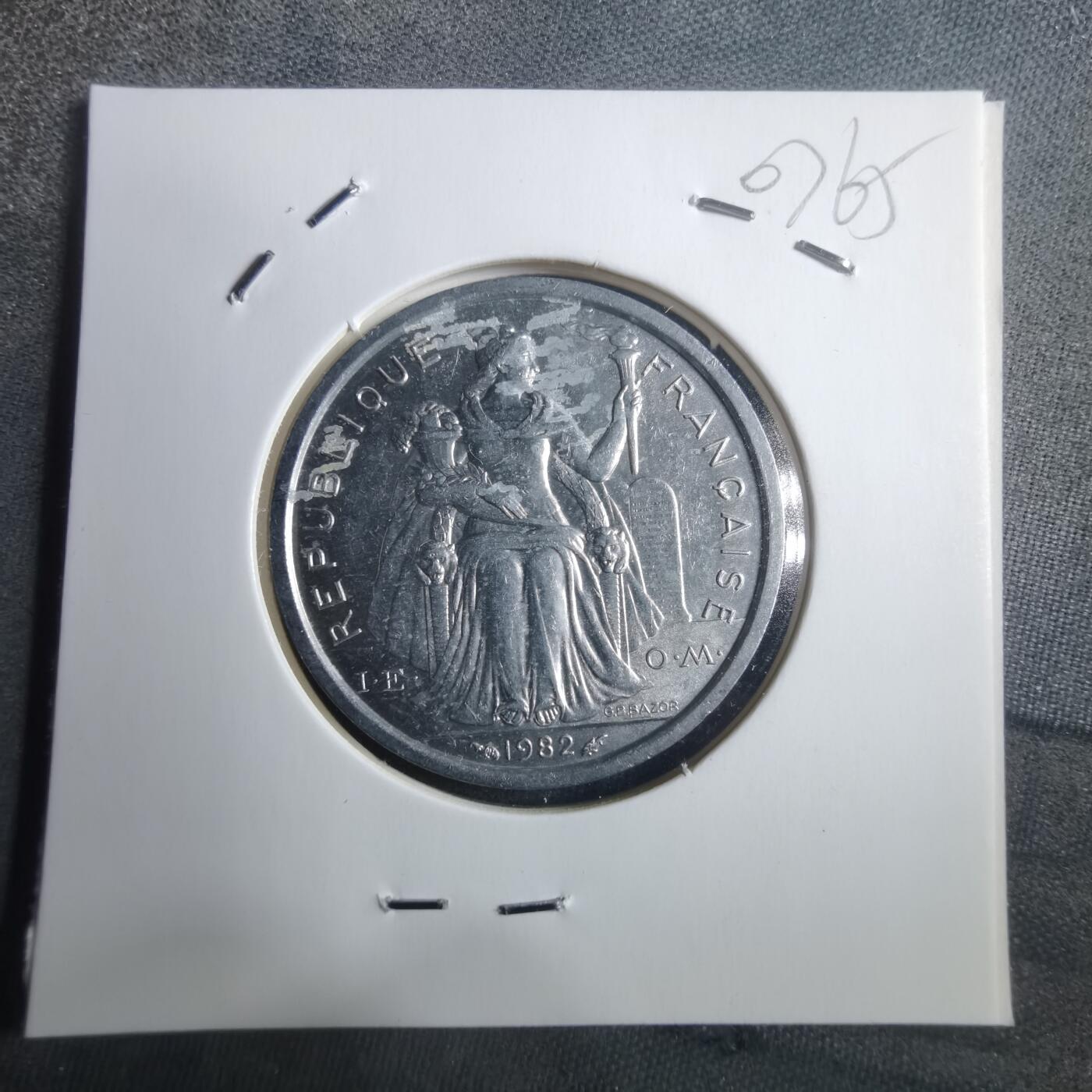 沼泽如烟--第907场 法属波利尼西亚1982年2法郎