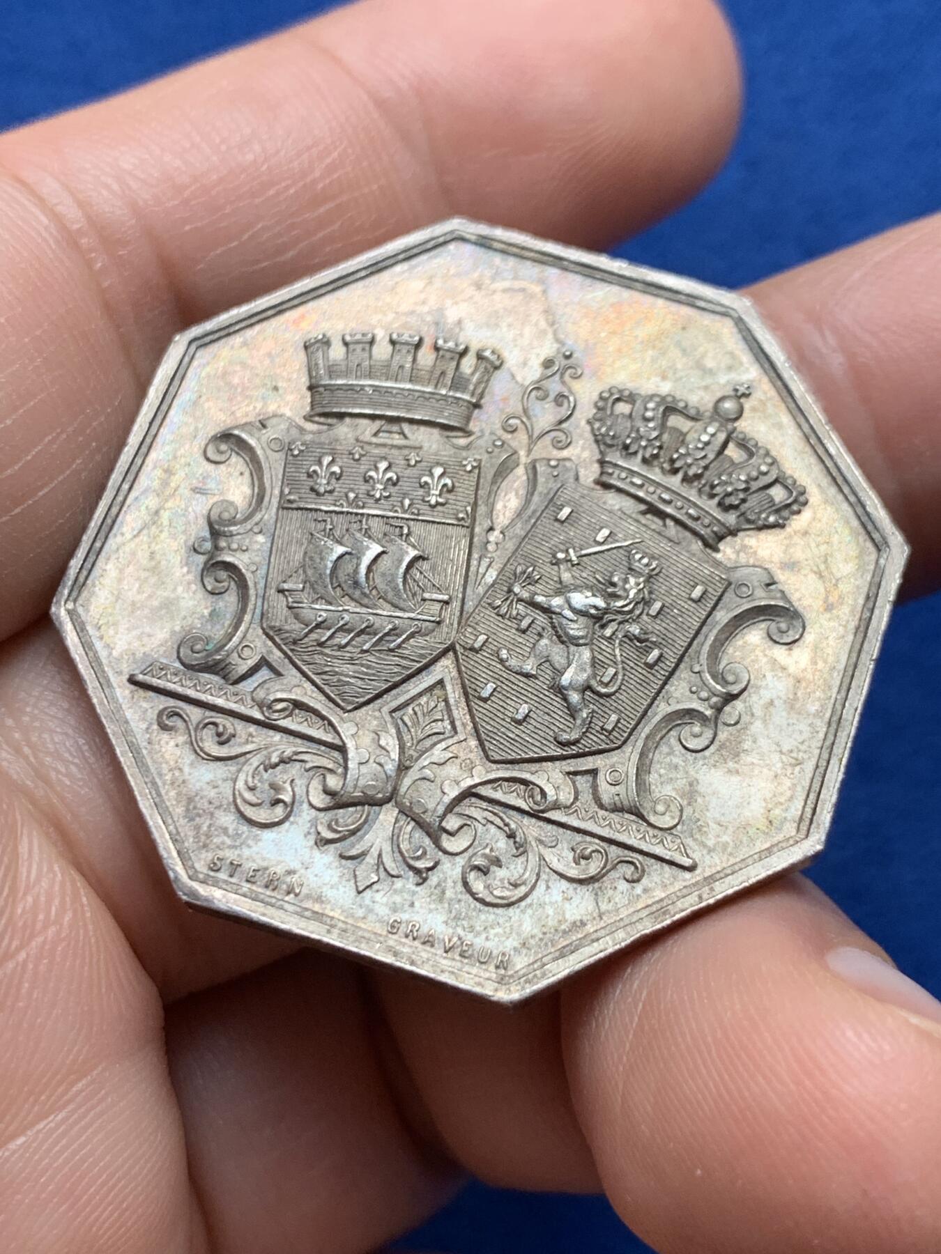 《竞宝斋》第440场 周日，周一，周二 3场连拍 （全场包邮） 法国八角银质代币，荷兰-巴黎银行，边道犀利，21.79g，36.2mm，蜜蜂边铭