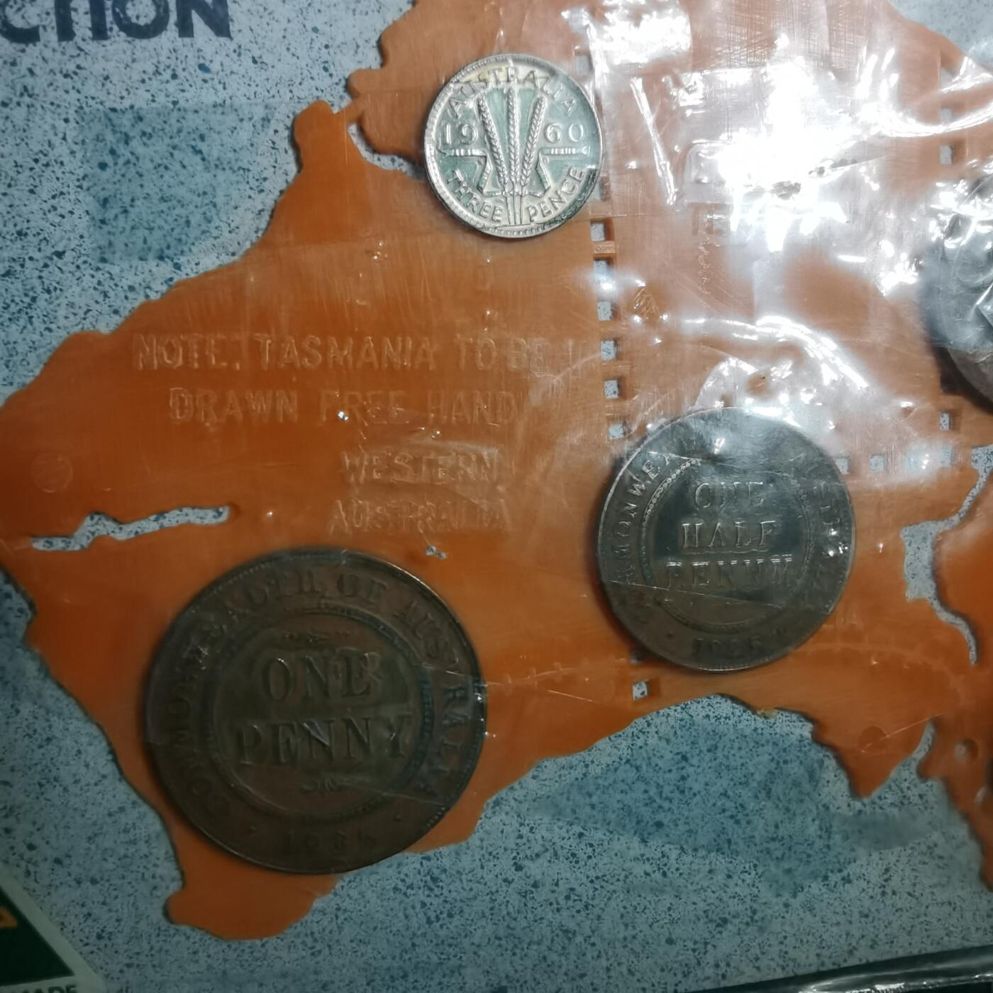 沼泽如烟--第906场 澳大利亚地图 币五枚