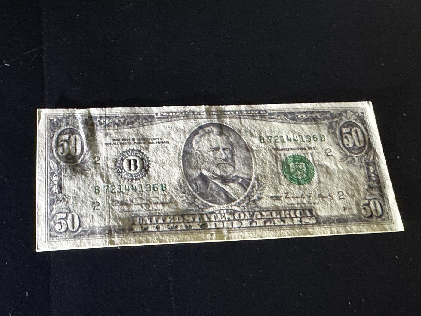 《外钞收藏家》第五百八十六期（品种丰富、精品多）（本平台长期征集拍品、欢迎藏友们联系合作） 1990年美国小头版50美元 UNC-