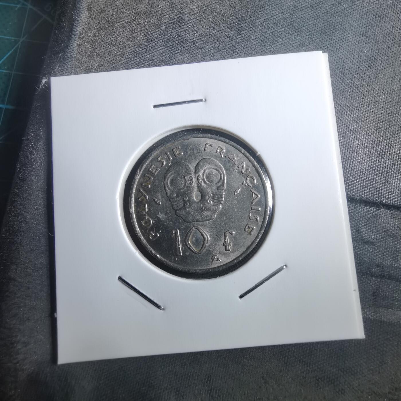 沼泽如烟--第907场 法属波利尼西亚1975年10法郎