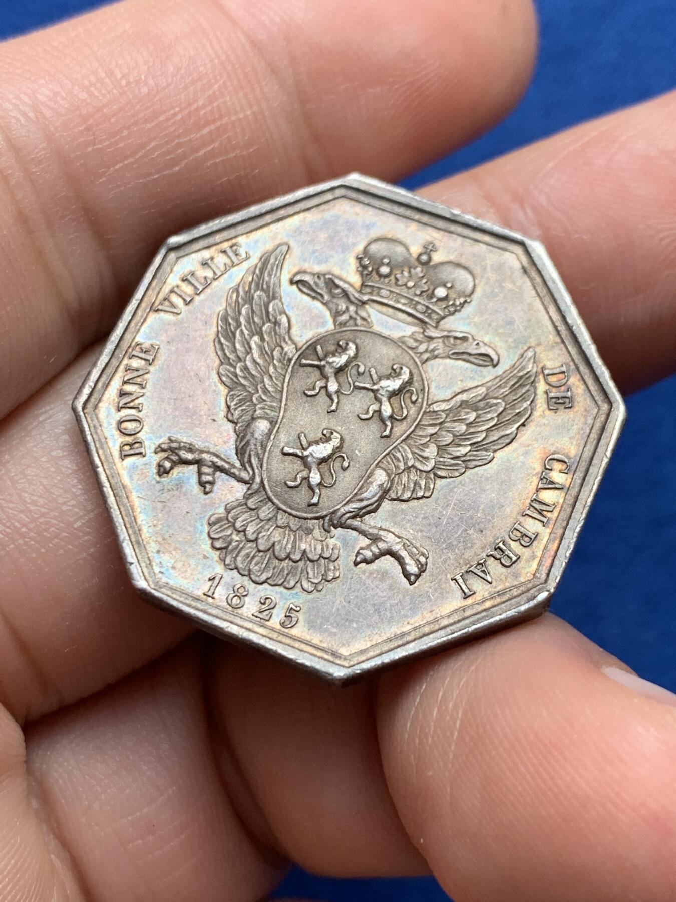 《竞宝斋》第440场 周日，周一，周二 3场连拍 （全场包邮） 法国查理十世头像康布雷商会八角银质代币，12.81g，30.2mm，早期无边铭，边有轻磕