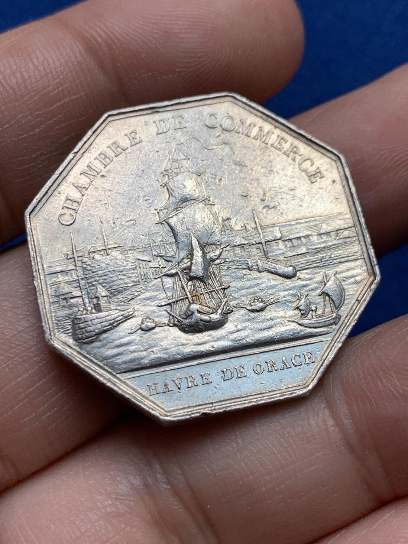 《竞宝斋》第440场 周日，周一，周二 3场连拍 （全场包邮） 法国八角银章，路易十八头像勒阿弗尔商会，14.38g，31.8mm，早期无边铭