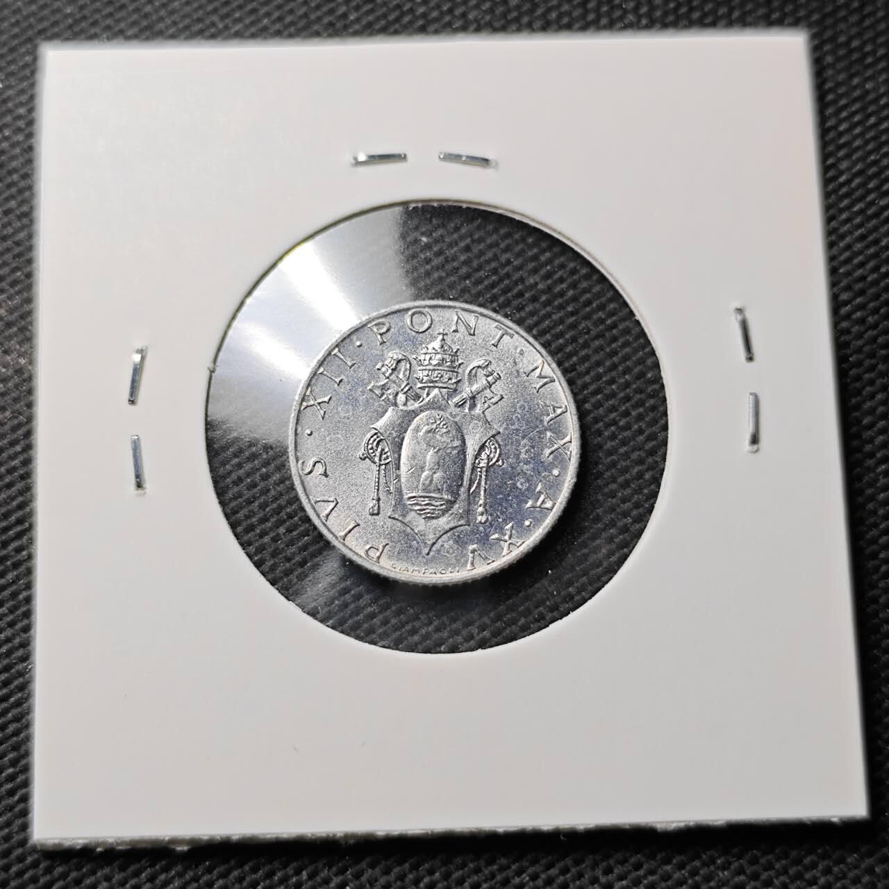 KK钱币收藏小铺  第373场  2月预留时间 周末发货  1953梵蒂冈2里拉 好品