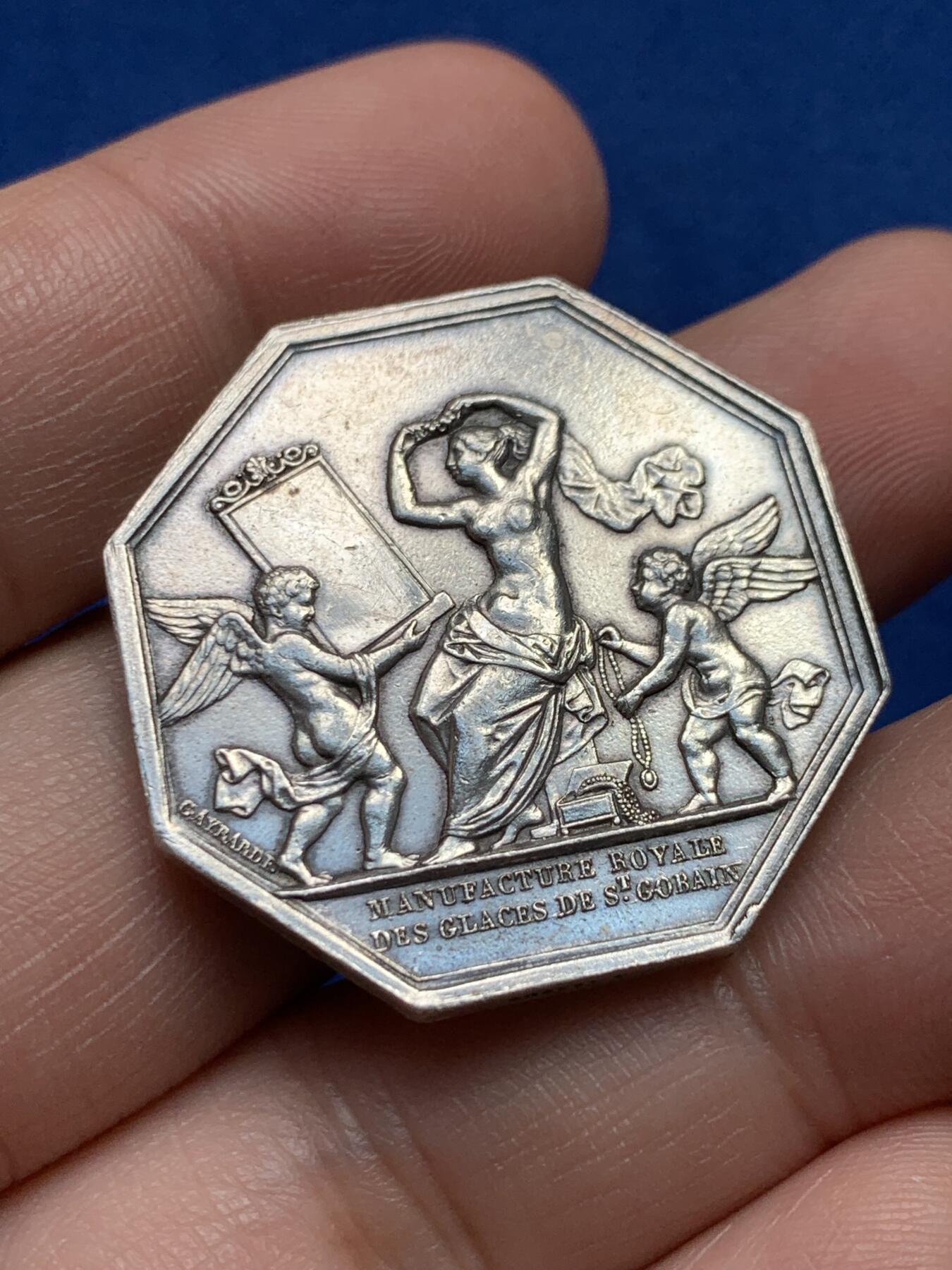 《竞宝斋》第440场 周日，周一，周二 3场连拍 （全场包邮） 法国八角银质代币，圣戈班皇家制镜公司，20.05g，32.3mm，蜜蜂边铭