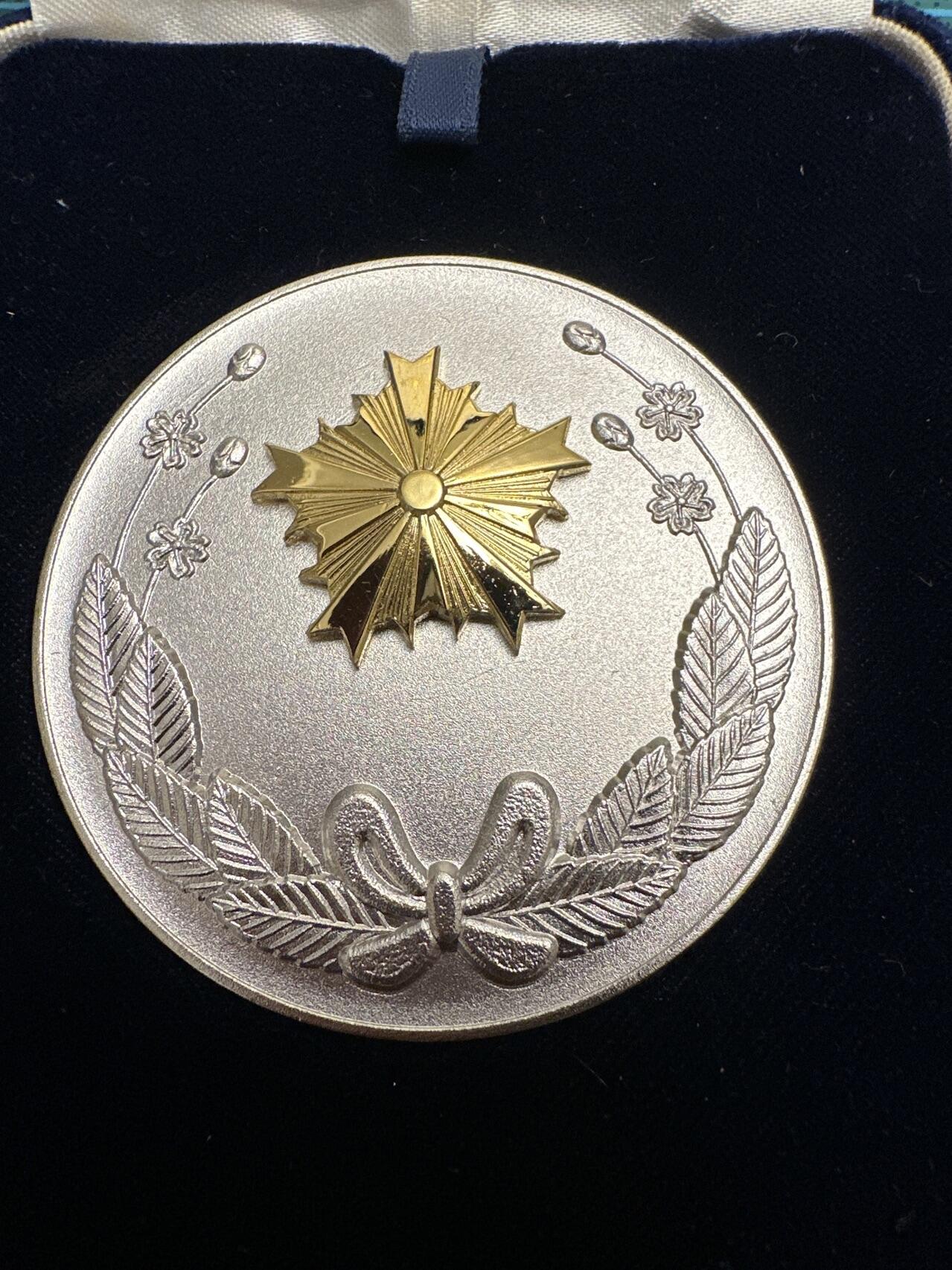 蒂克钱币-第48场日本章牌专场 日本 平成6年 关东防范协会 纪念章 60mm 118g 绒布盒