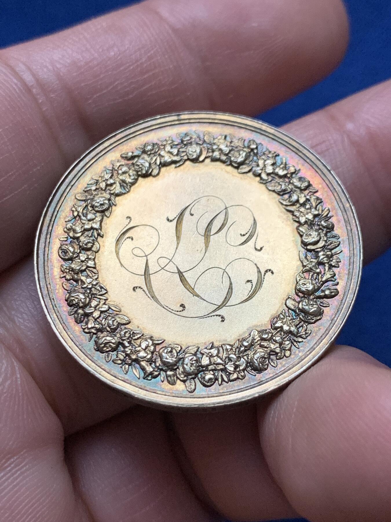 《竞宝斋》第440场 周日，周一，周二 3场连拍 （全场包邮） 法国1835年结婚纪念镀金银章，16.29g，32.9mm，油灯边铭