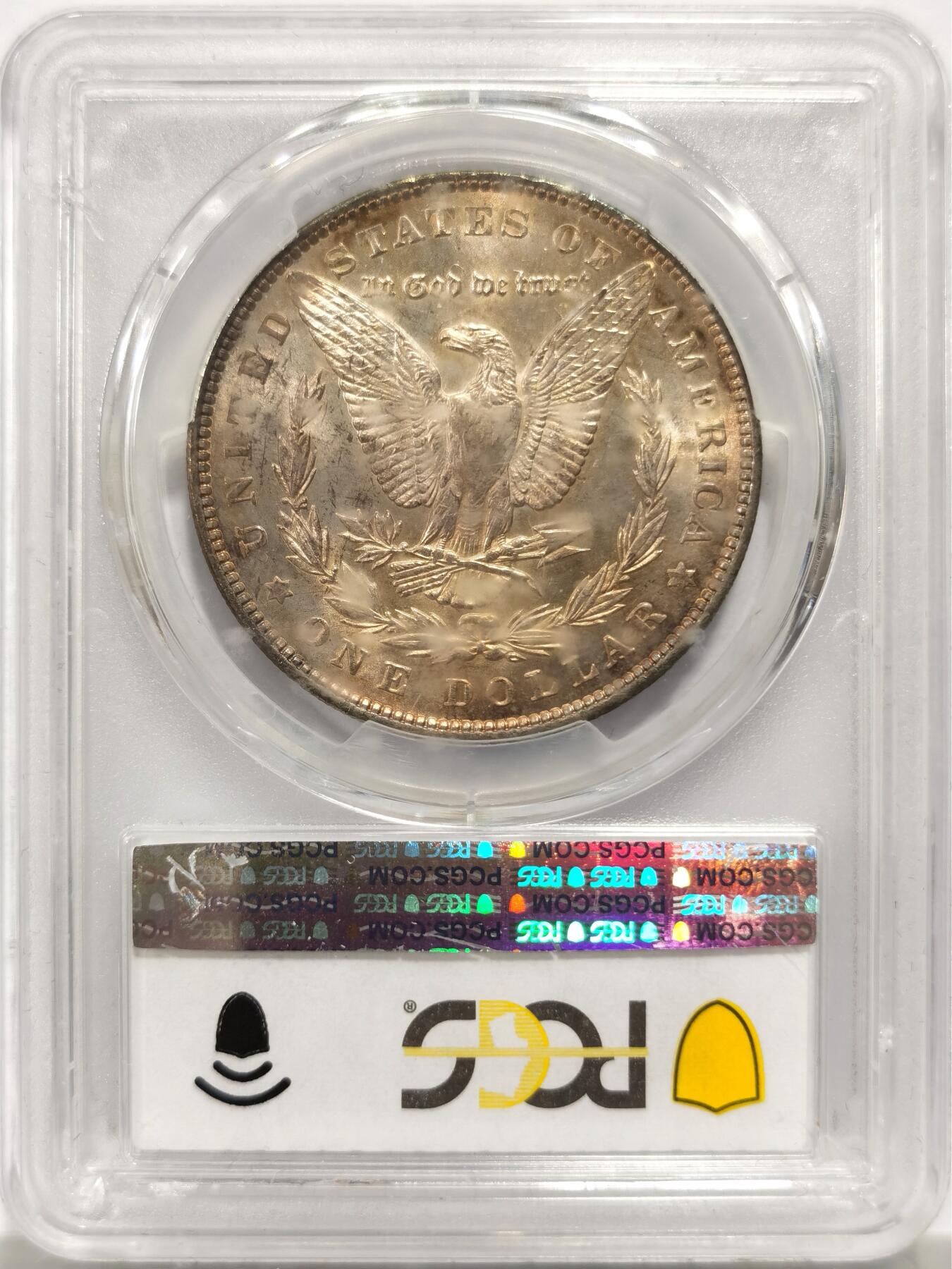 博洋堂藏家专场系列之美国钱币白金之夜专场暨第148期（全场包邮） PCGS MS63 美国1892 摩根 此版是费城铸币厂发行量第二低的年份 仅次于大珍1895“摩根王”由于法案的大量熔毁和糟糕的储存方式 使得此版高分极为难得 麦稀奇首见稀有版别 此枚双面覆盖极美赤褐色包浆 佐以好品相 是极佳的收藏品 背面卡槽有很小的缺