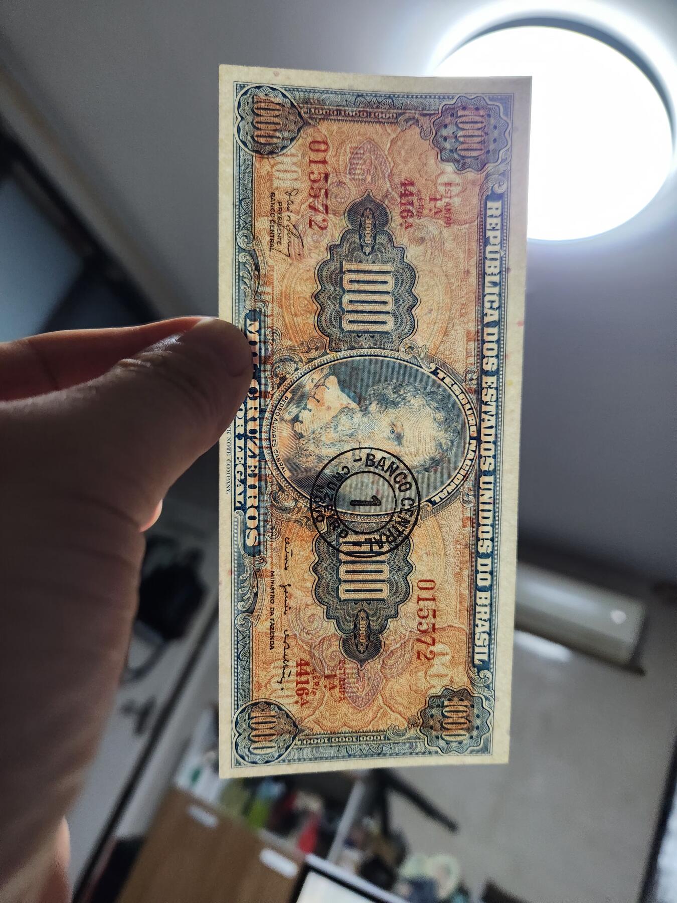 11月21号晚上8点 外国纸币自动截拍第61场 巴西1966年1克鲁塞罗 1000改值版 新品