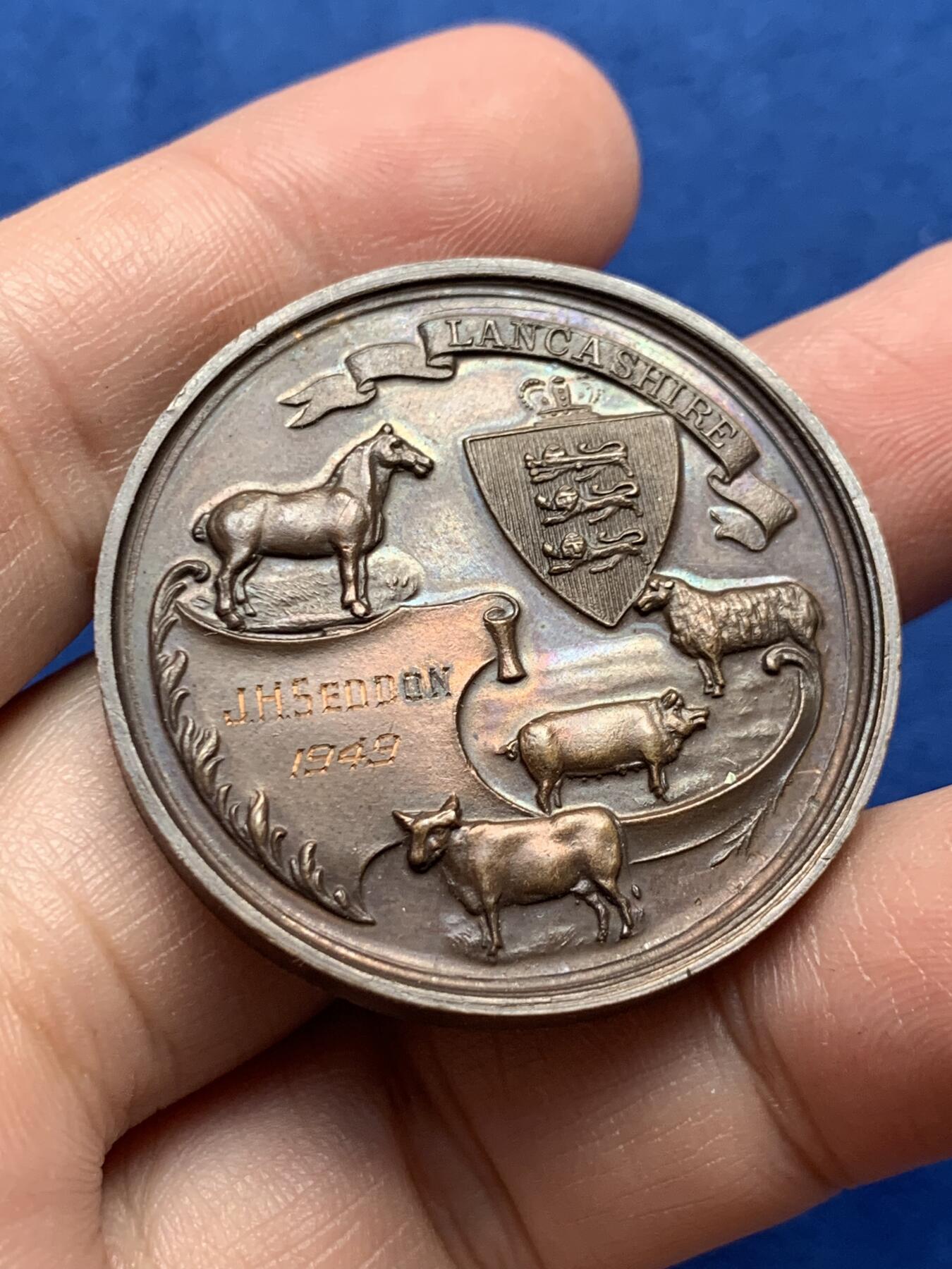 《竞宝斋》第440场 周日，周一，周二 3场连拍 （全场包邮） 英国兰开郡达文小镇农业协会铜章，23.52g，38.5mm