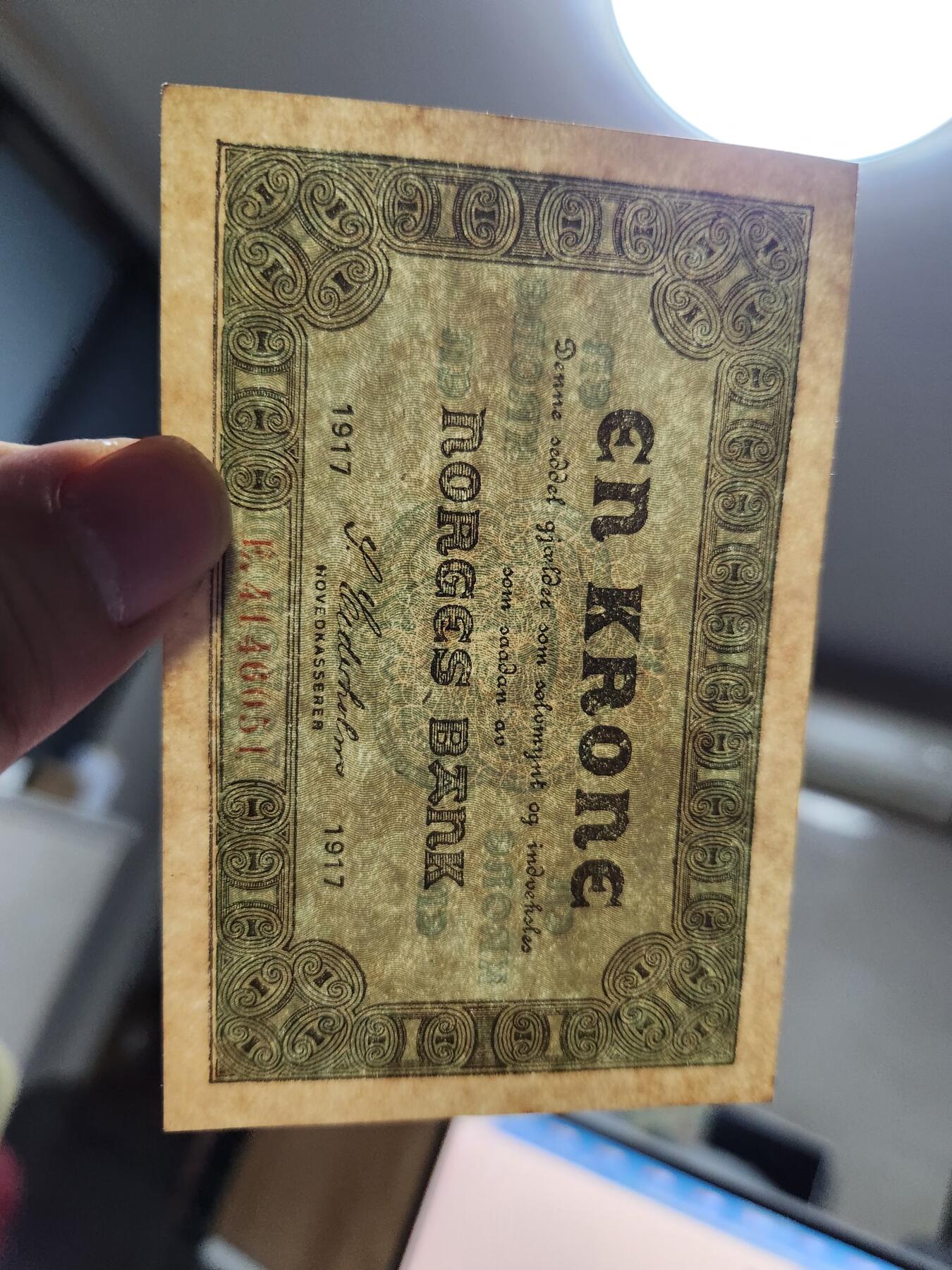 11月21号晚上8点 外国纸币自动截拍第61场 挪威1917年1克朗  老版 新品轻微黄