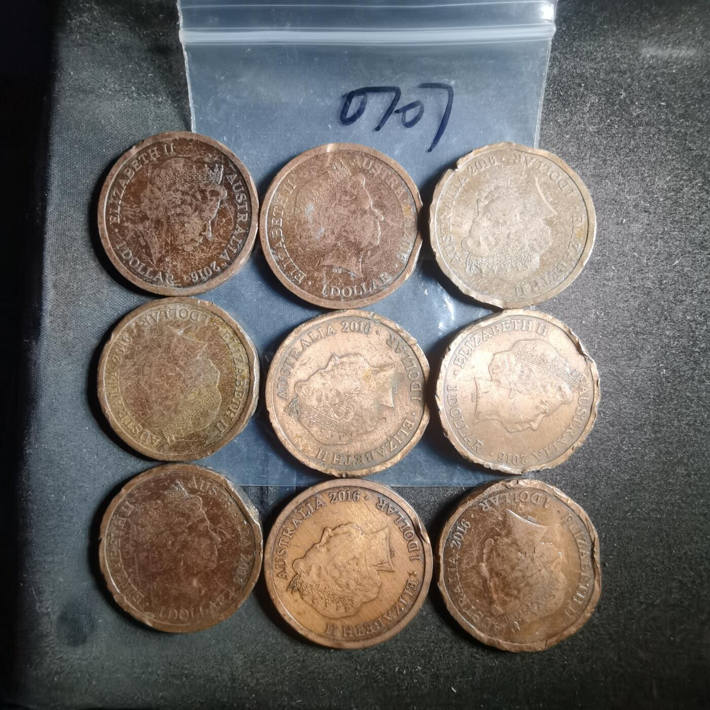 沼泽如烟--第907场 澳大意亚一元改刻9枚  品差如图