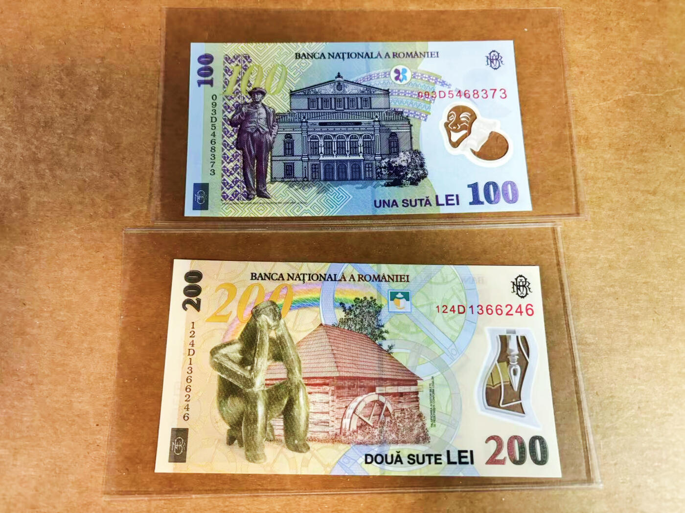 【Blue Auction】世界纸币精拍第752期——18级TOP拍卖/信誉/品质/专业/高效💫 【一组2张】罗马尼亚 100-200雷 塑料钞 全新UNC