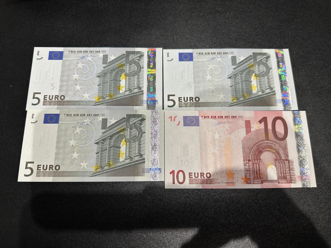 《外钞收藏家》第五百八十六期（品种丰富、精品多）（本平台长期征集拍品、欢迎藏友们联系合作） 一签5欧元3张3个国家+一签10欧元一起 全新UNC