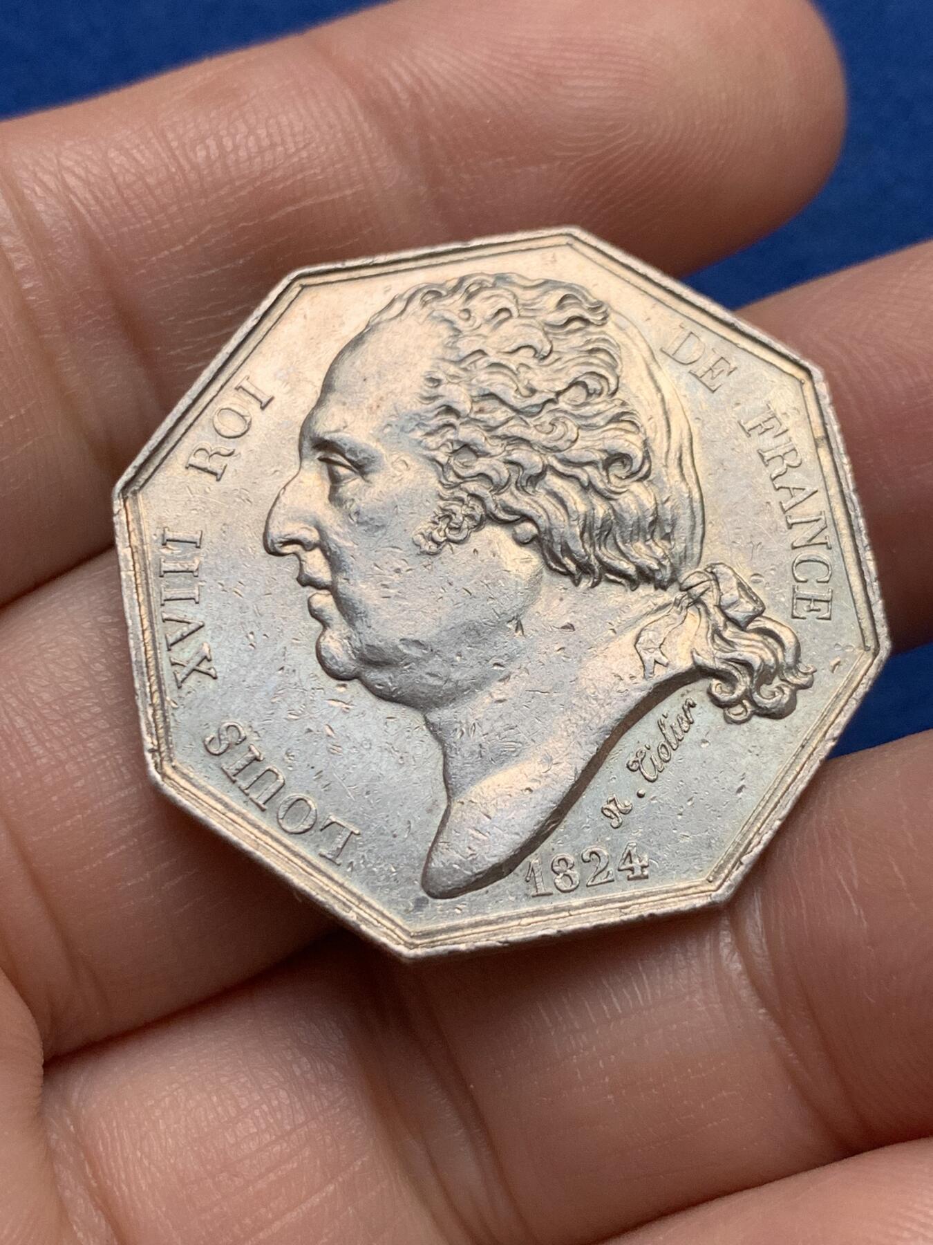 《竞宝斋》第440场 周日，周一，周二 3场连拍 （全场包邮） 法国八角银章，路易十八头像勒阿弗尔商会，14.38g，31.8mm，早期无边铭