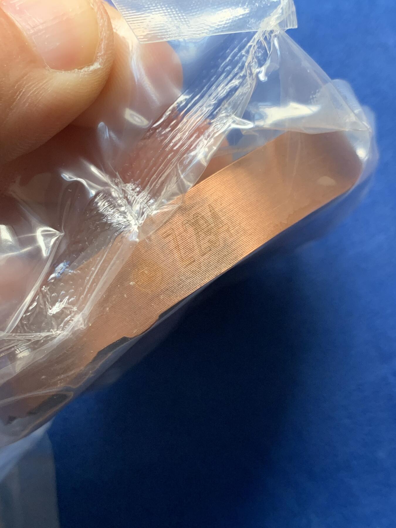 《竞宝斋》第440场 周日，周一，周二 3场连拍 （全场包邮） 上海新世纪莫高窟黄铜紫铜纪念大铜章，80mm直径，带袋总重约444.7克，盒证齐全