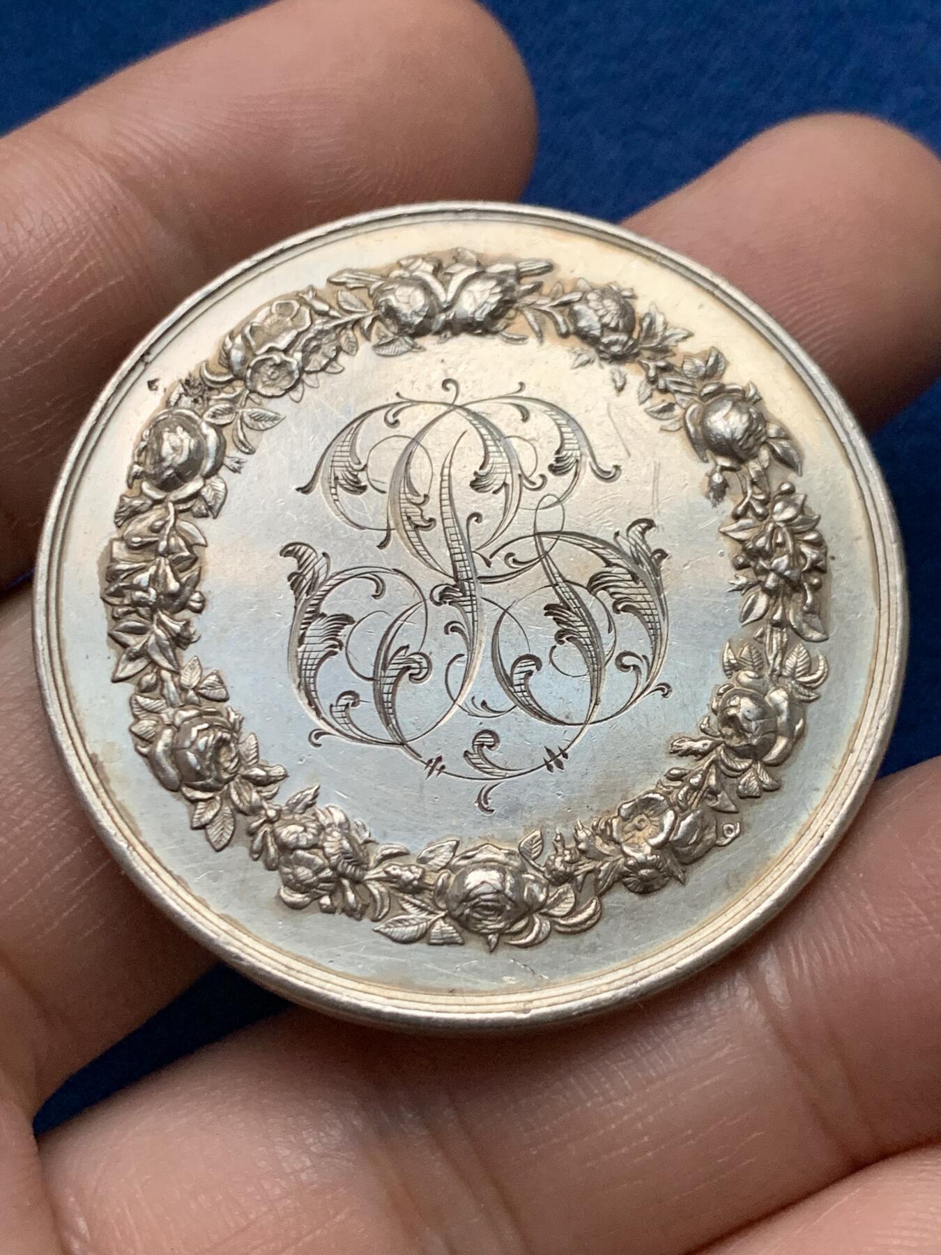 《竞宝斋》第440场 周日，周一，周二 3场连拍 （全场包邮） 法国婚姻与爱情纪念银章，30.29g，41.4mm，丰饶角边铭