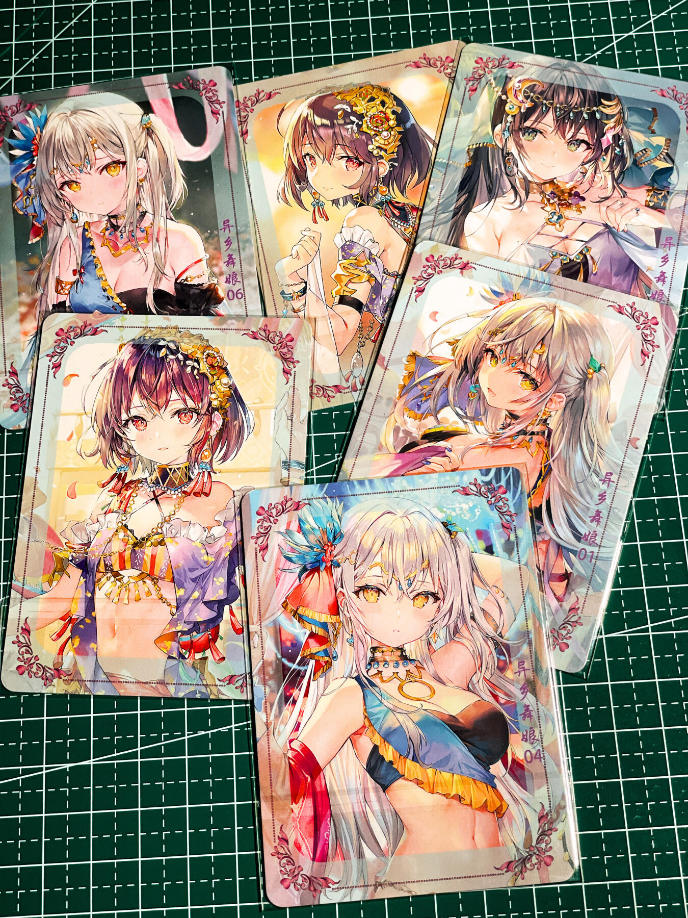 显眼宝36期 11月14日晚22:00截拍 佣金1起 可寄存～ 非常闪的动漫樱花风美女卡 一套6张   彩闪工艺 63*88