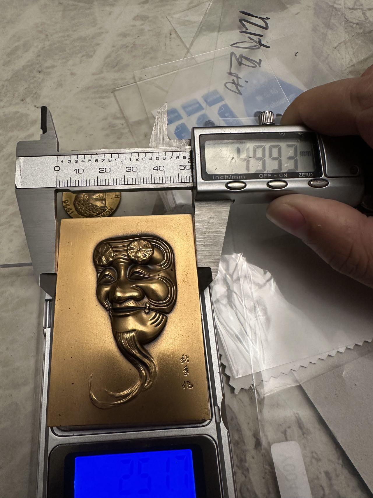 蒂克钱币-第48场日本章牌专场 日本造币局制 能面纪念黄铜章 70*50mm 213g 绒布盒