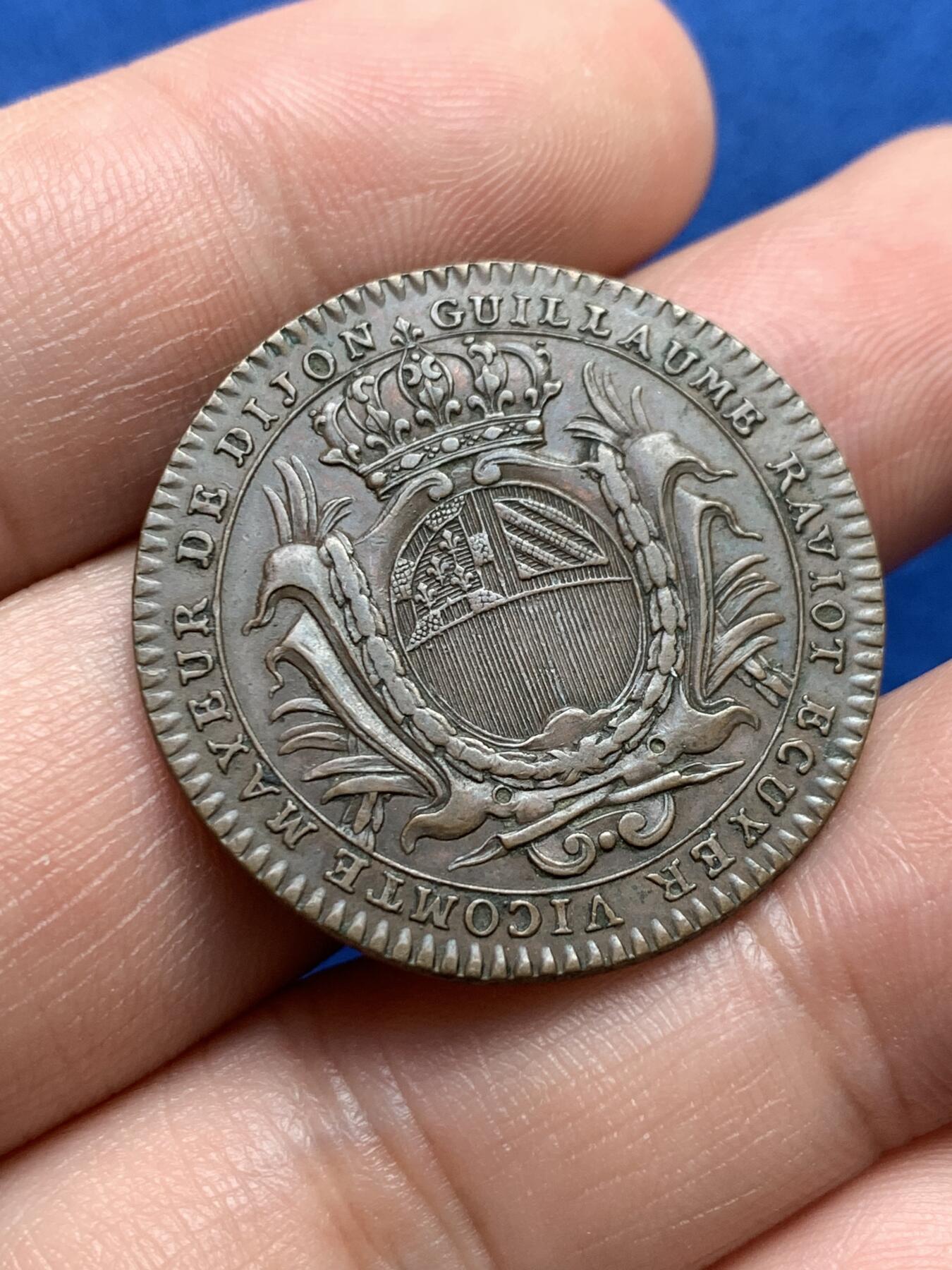 《竞宝斋》第440场 周日，周一，周二 3场连拍 （全场包邮） 法国第戎市长吉约姆·拉维奥家族徽章铜质代币，9.7g，30.2mm