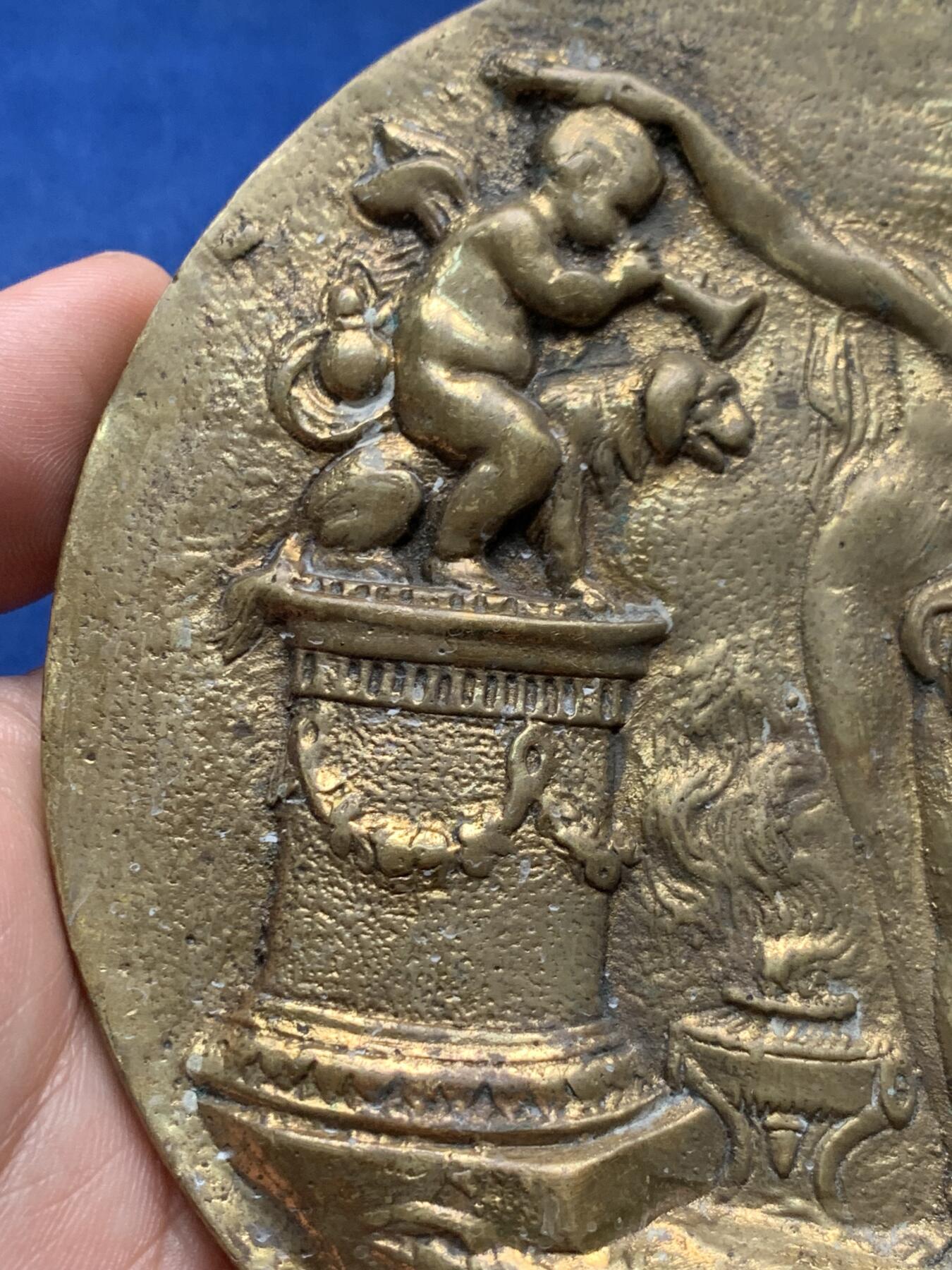 《竞宝斋》第440场 周日，周一，周二 3场连拍 （全场包邮） 法国爱情结婚纪念大铜章 非常少见的爱情牌匾 直径12.7cm 重量328.2g