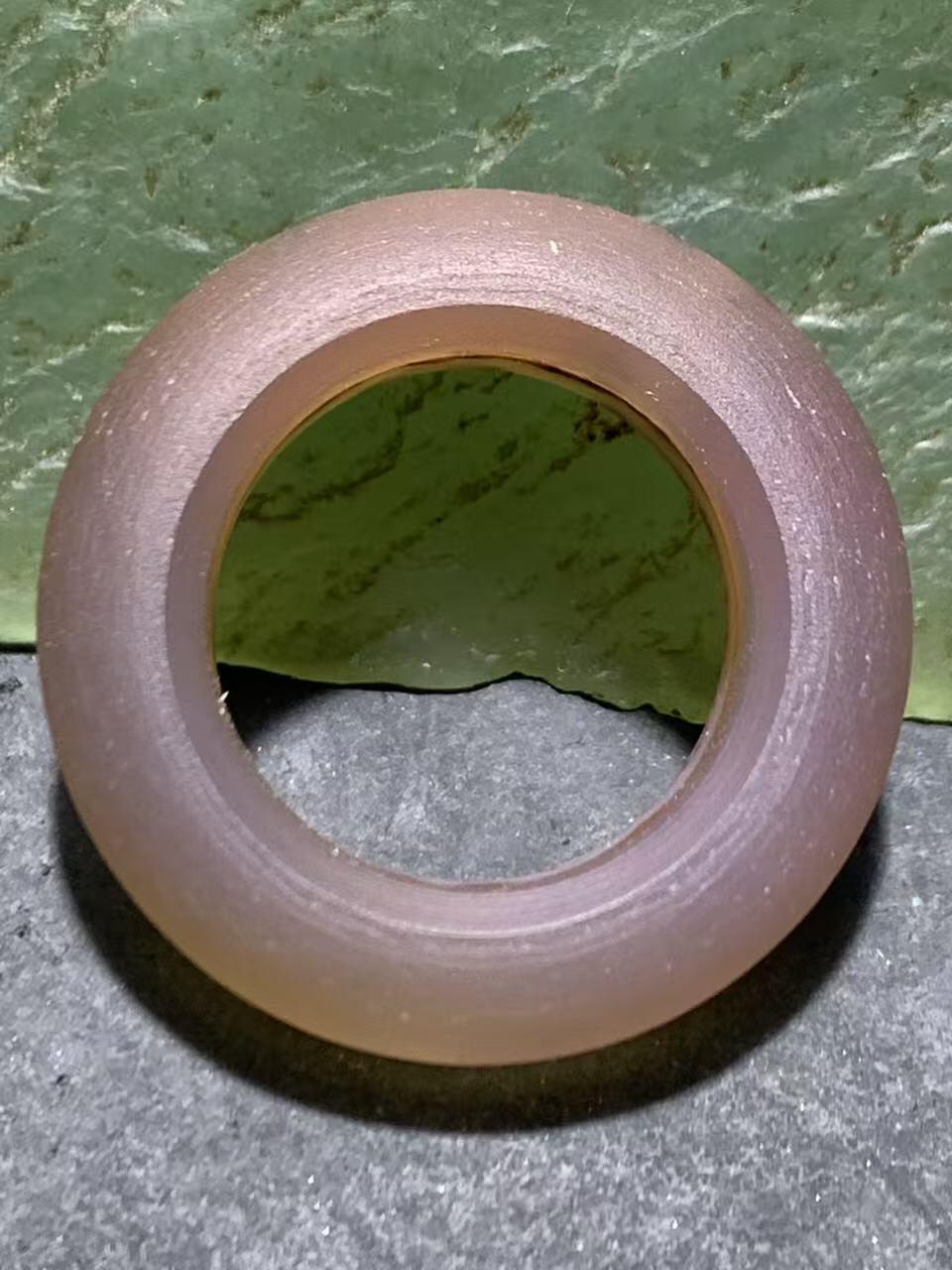 精美亚光高润度冻料朱砂点战国红玛瑙戒指一个