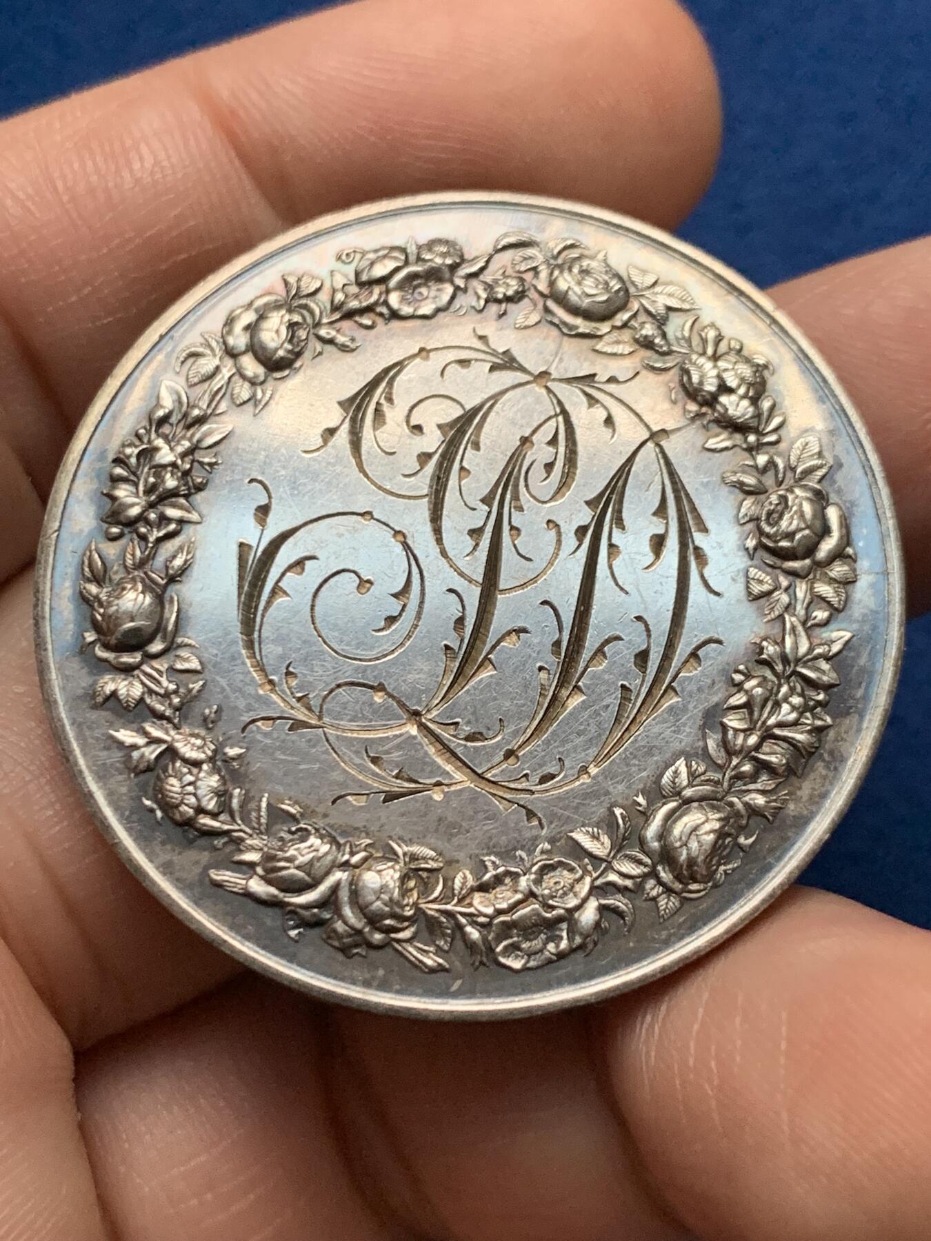 《竞宝斋》第440场 周日，周一，周二 3场连拍 （全场包邮） 法国婚姻与爱情纪念银章，25.35g，39mm，丰饶角边铭