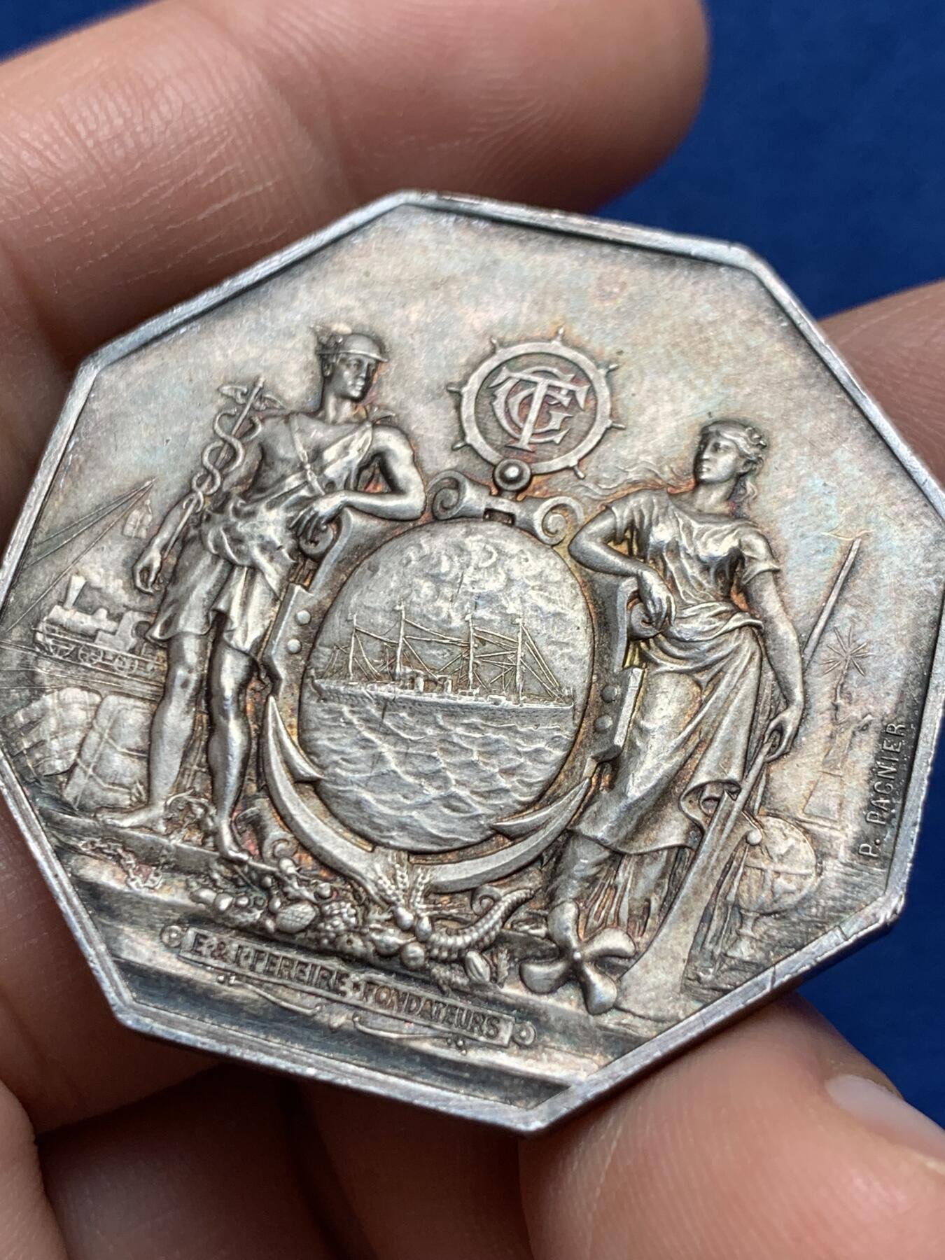 《竞宝斋》第440场 周日，周一，周二 3场连拍 （全场包邮） 法国大西洋和地中海邮政服务八角银章，38.5MM，27.9克，丰饶角边铭，法国国营邮政局