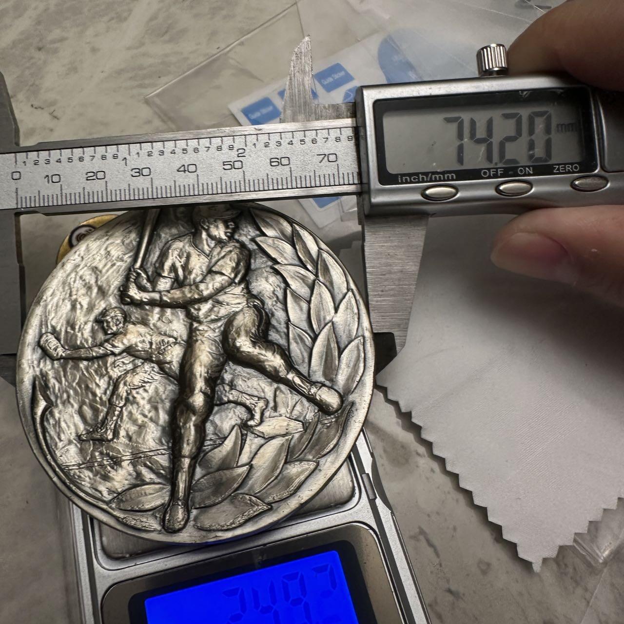 蒂克钱币-第48场日本章牌专场 日本 棒球大会 纪念章 74mm 254g