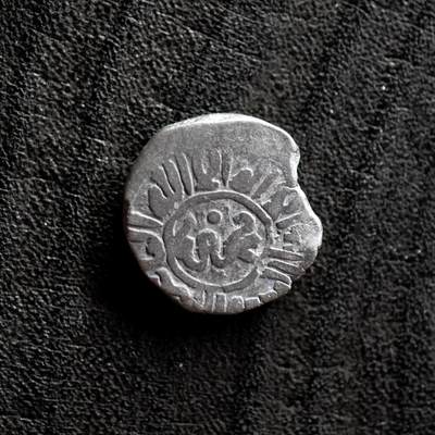 【良泉】第41期【自动场】11月27日晚19.30点开拍！86组，西方古代钱币专场 - 公元1200-1220年【花剌子模】阿拉乌丁·摩诃末，中心铭文版，吉塔尔，2.73克