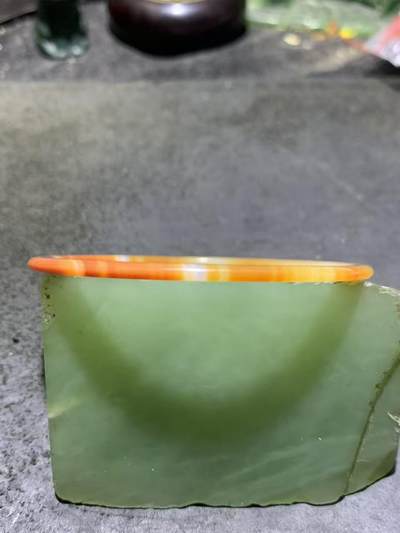 精美缠丝玛瑙条镯一只 精美缠丝玛瑙条镯一只