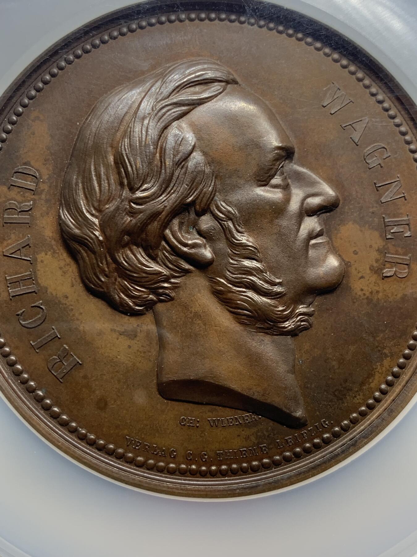 《竞宝斋》第440场 周日，周一，周二 3场连拍 （全场包邮） NGC MS63BN 德国瓦格纳纪念铜章，一群来自他作品中的人物聚集在一座刻有“拜罗伊特”字样的桥上，直径71mm