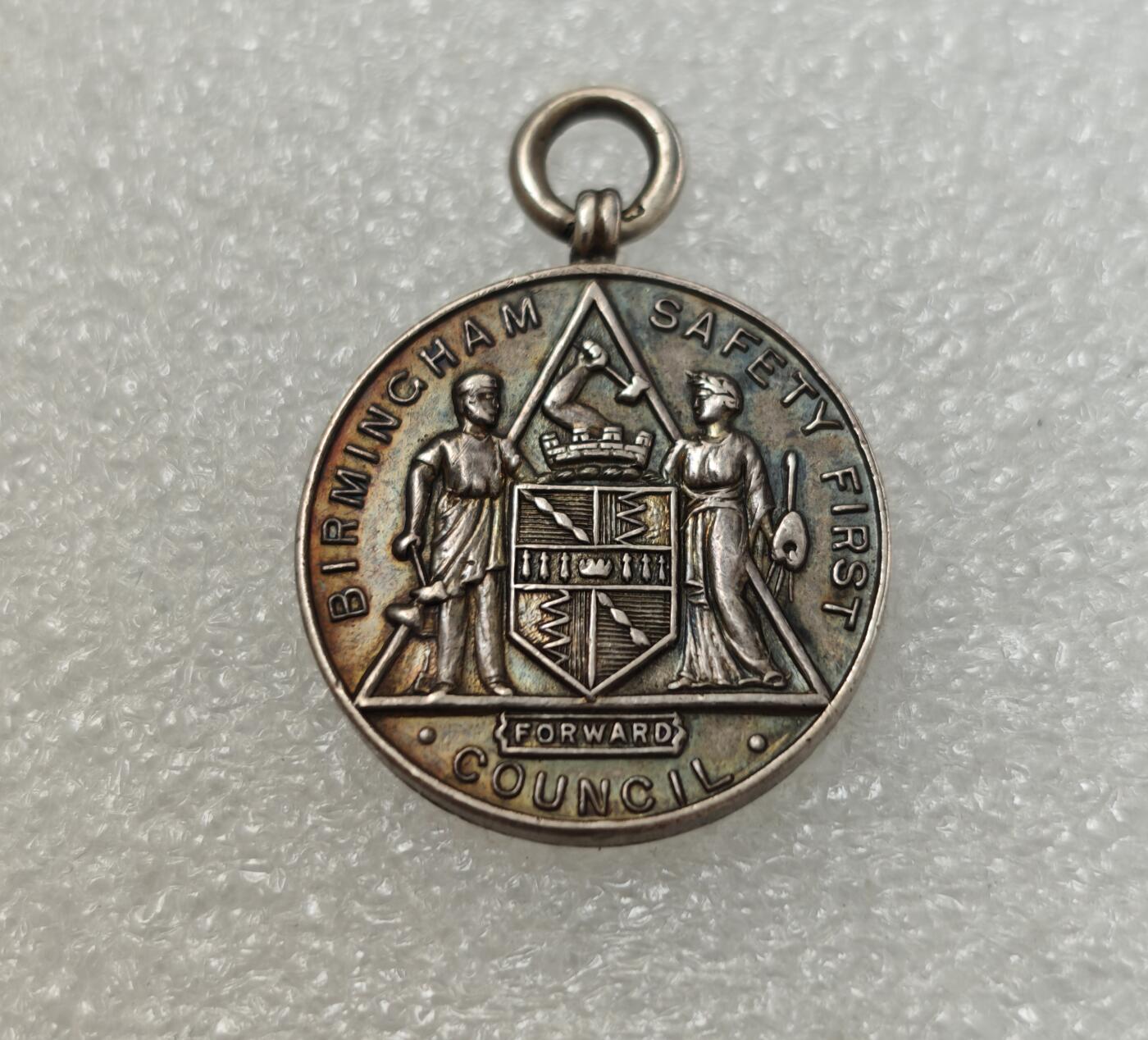 瓶子🏺第217期拍卖会  18-19世纪伯明翰安全生产50年纪念银章  可能是伯明翰造币厂  与伯明翰造币厂广告币同款图案