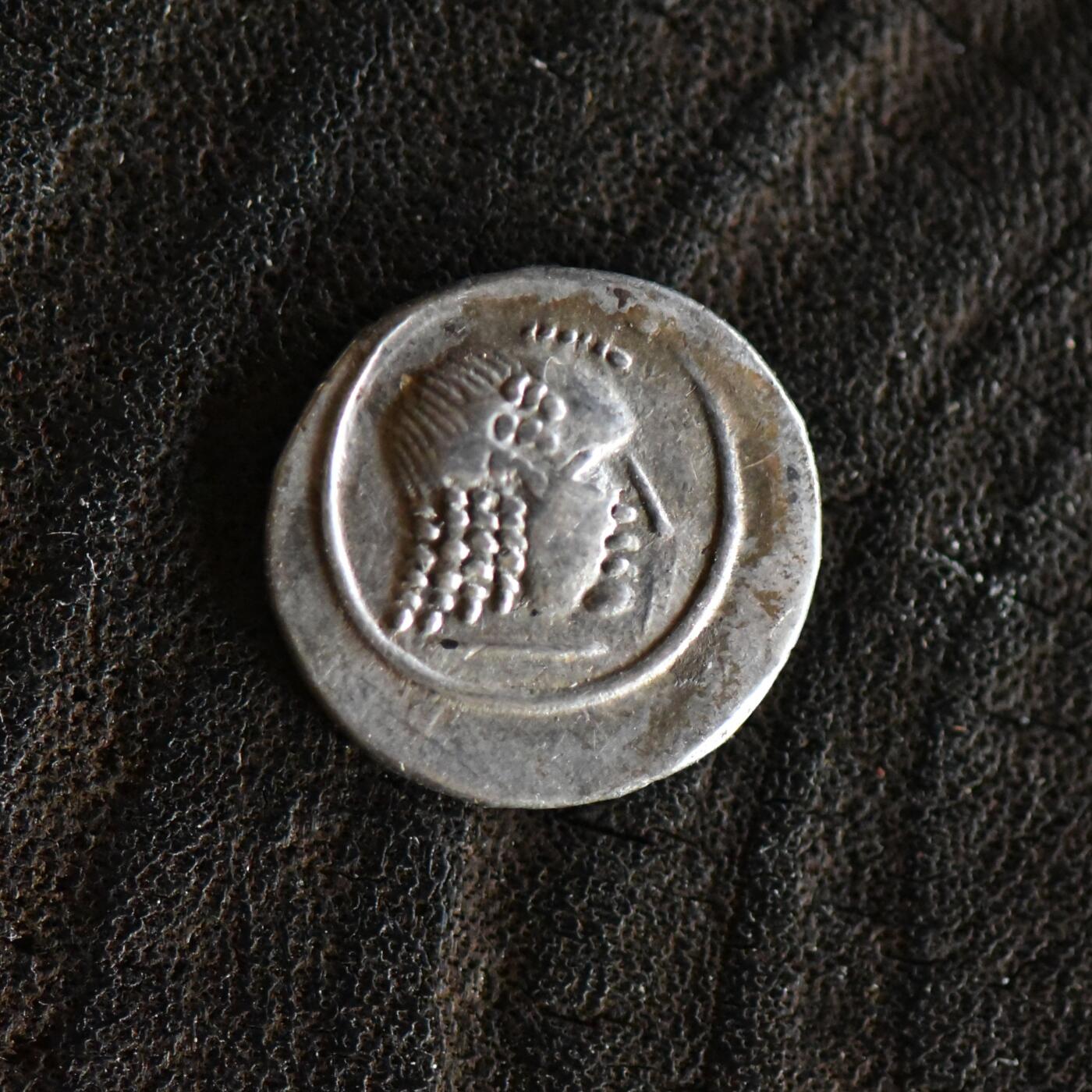 【良泉】第41期【自动场】11月27日晚19.30点开拍！86组，西方古代钱币专场 公元100-120年【南阿拉伯半岛】萨巴和希木叶尔王国，阿姆丹王，1标准银币，1.4克