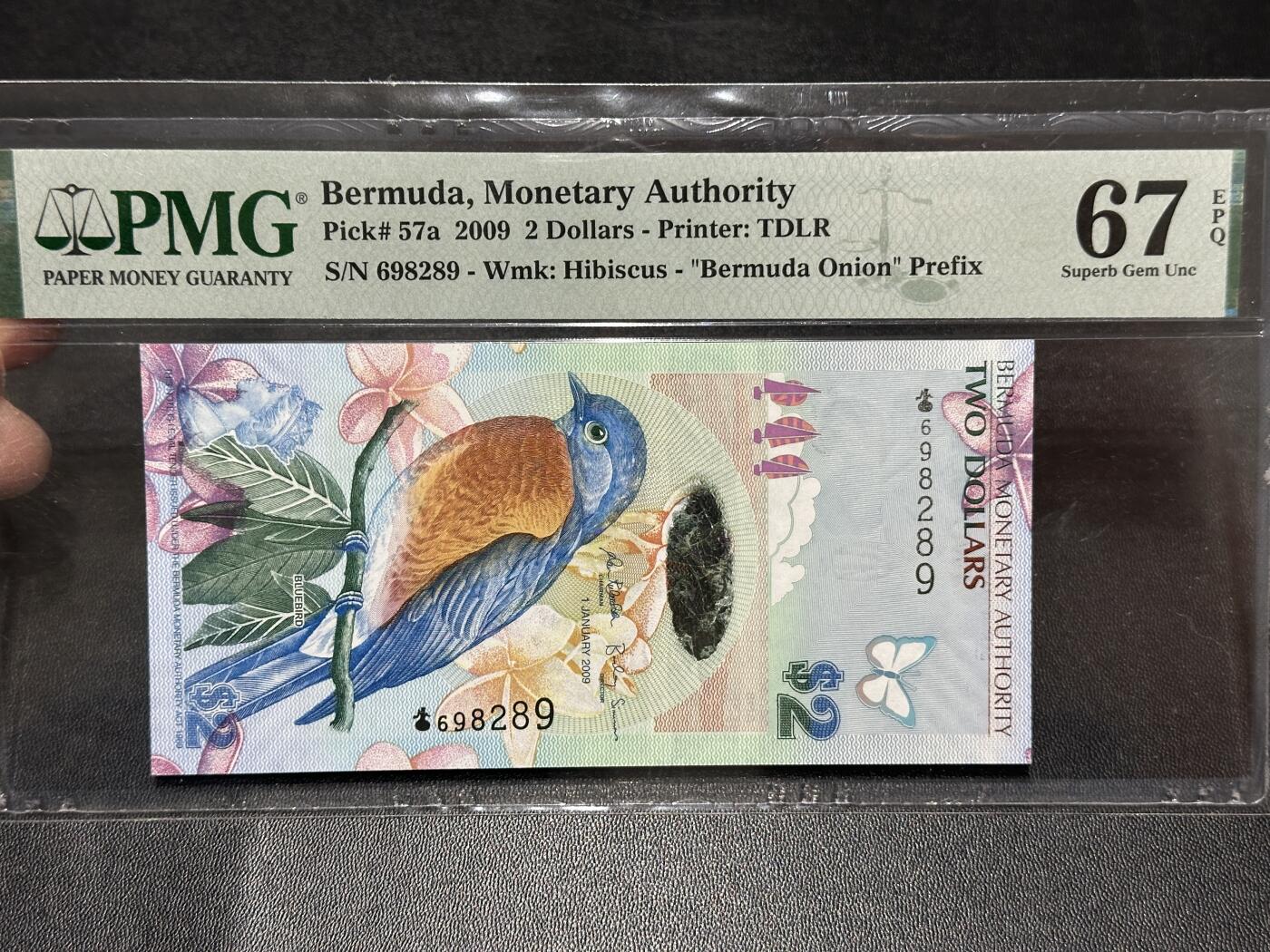 《外钞收藏家》第五百八十六期（品种丰富、精品多）（本平台长期征集拍品、欢迎藏友们联系合作） 2009年百慕大2元 洋葱冠 PMG67 无47 朦胧号 获奖钞