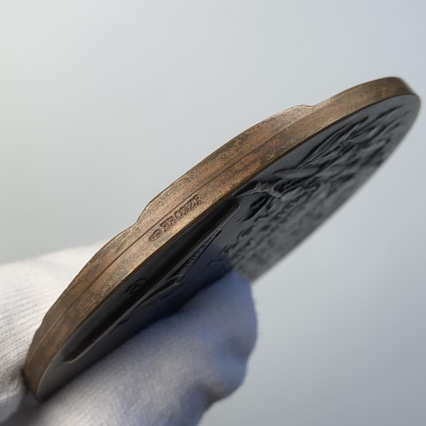 掌中浮雕-藏着的欧洲第042场 1935年法国陆军上将马克西姆·魏刚戎装纪念大铜章，68mm，134g